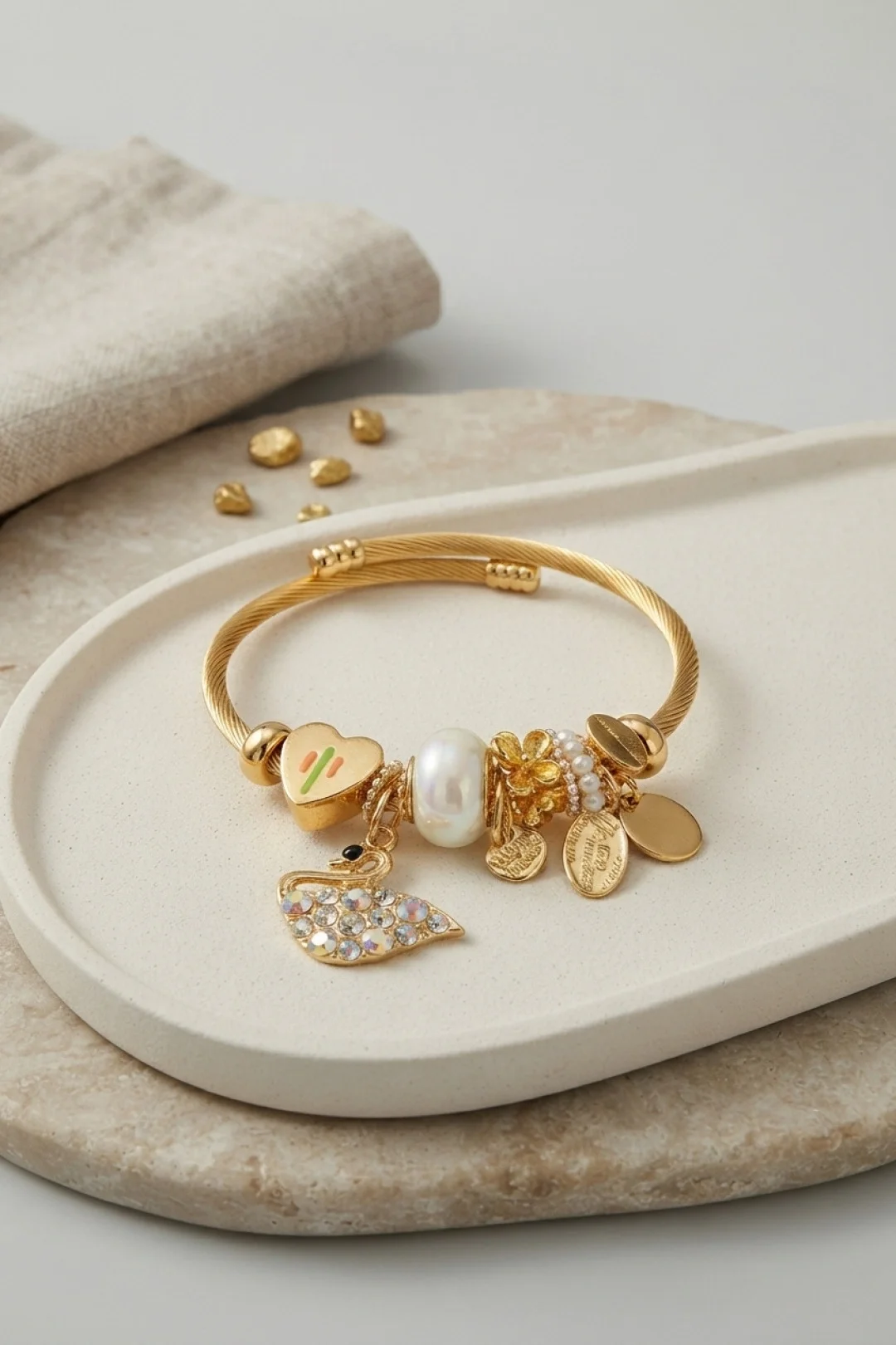 İthalat® Swan Model Charmlı Bileklik
