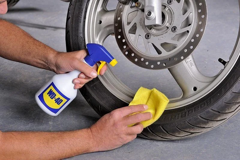 İthalat® WD 40 Yağlama Spreyi 200 ml İthalat® WD 40 Yağlama Spreyi 200 ml