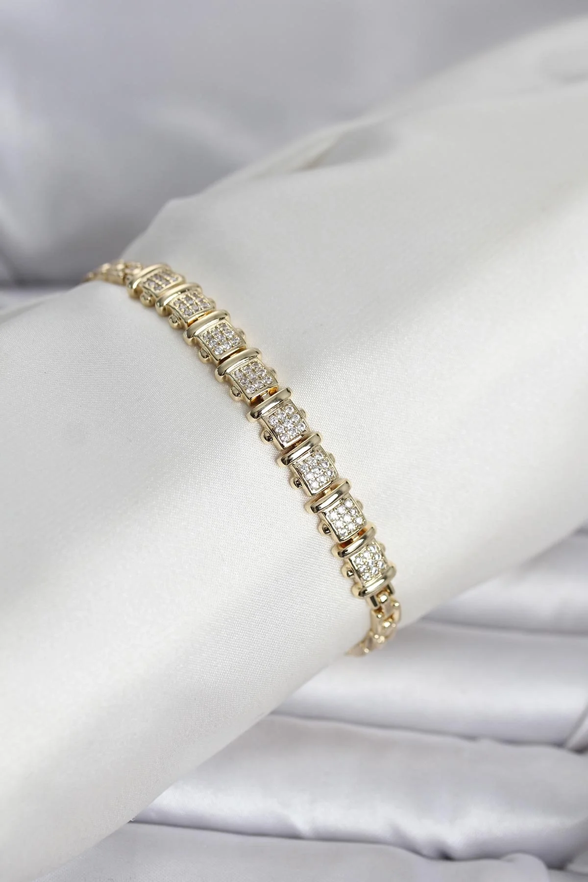 İthalat® Xuping Model Zirkon Taşlı Gold Renk Kadın Bileklik