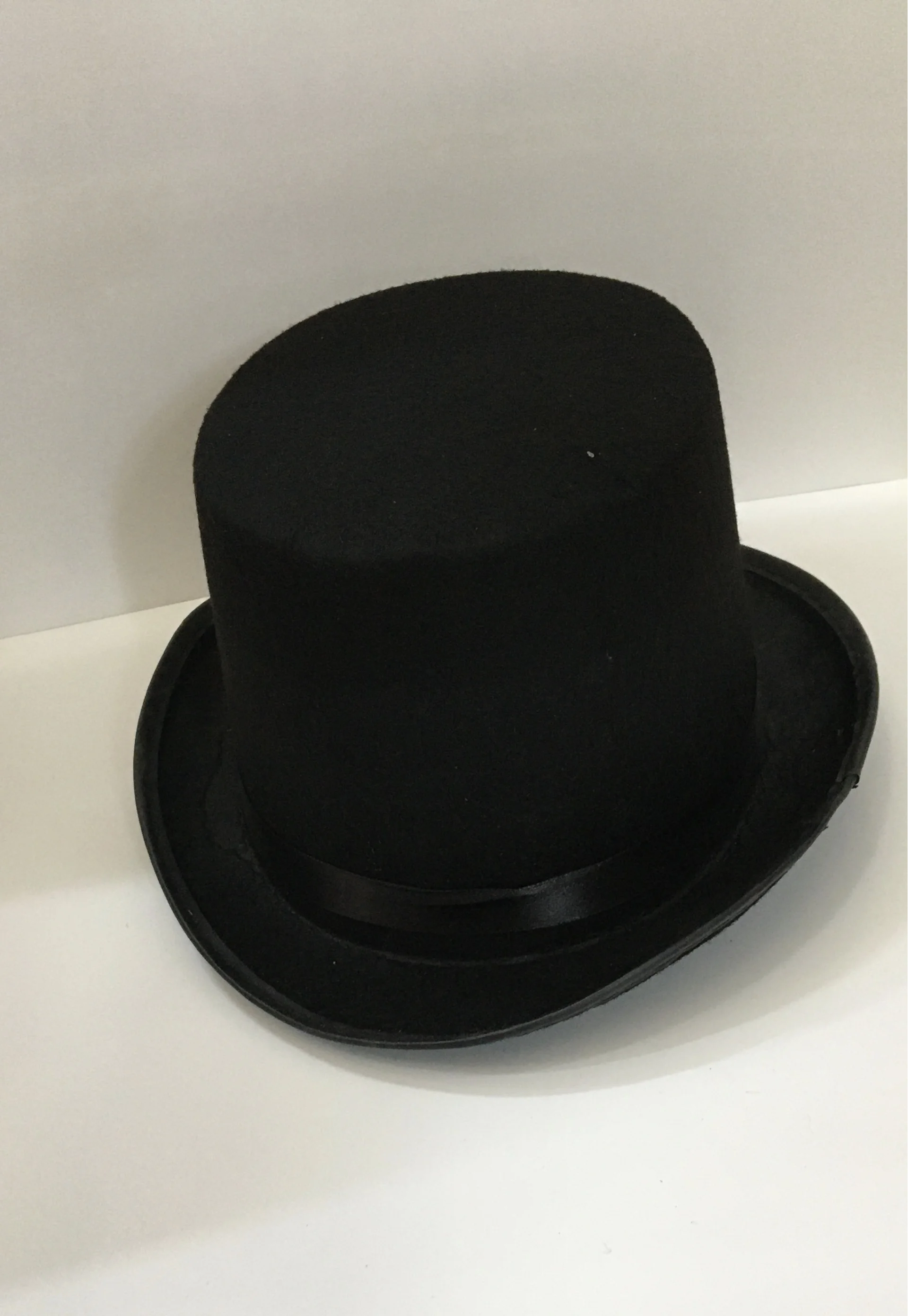 İthalat® Yetişkinler İçin Siyah Renk Ringmaster Sihirbaz Şapkası Fötr Şapka 15 cm İthalat® Yetişkinler İçin Siyah Renk Ringmaster Sihirbaz Şapkası Fötr Şapka 15 cm