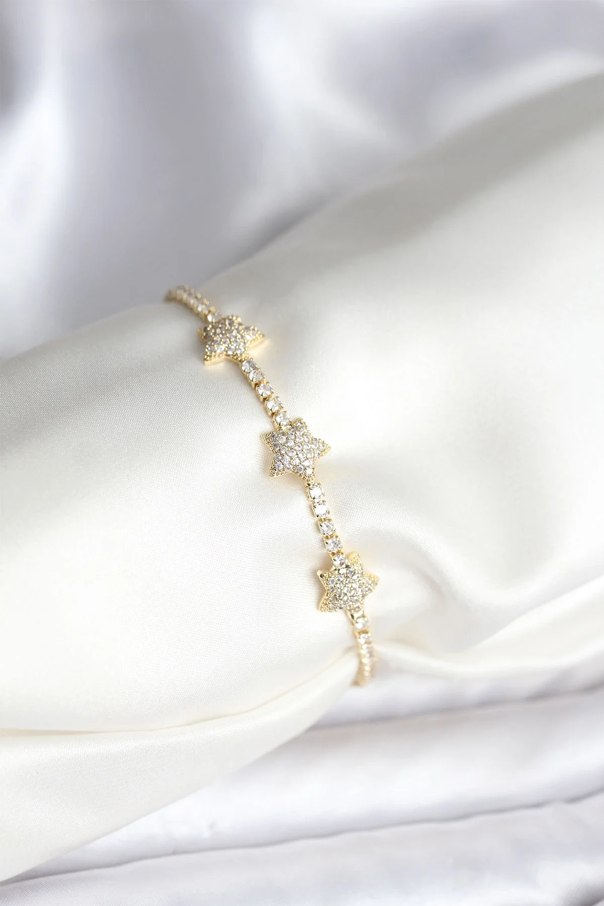 İthalat® Yıldız Model Zirkon Taşlı Gold Renk Pirinç Su Yolu Kadın Bileklik