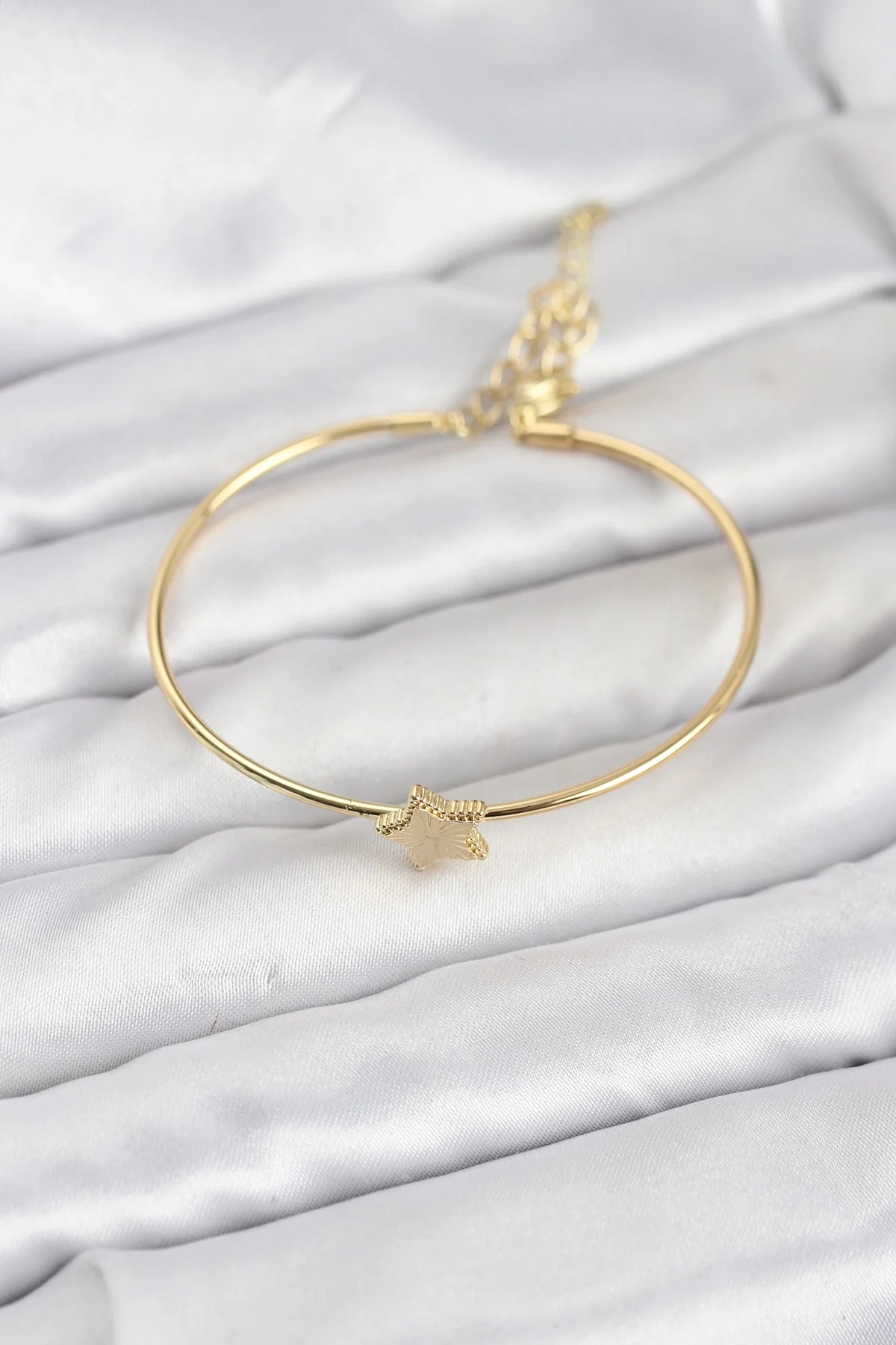 İthalat® Yıldız Model Gold Renk Kadın Bileklik