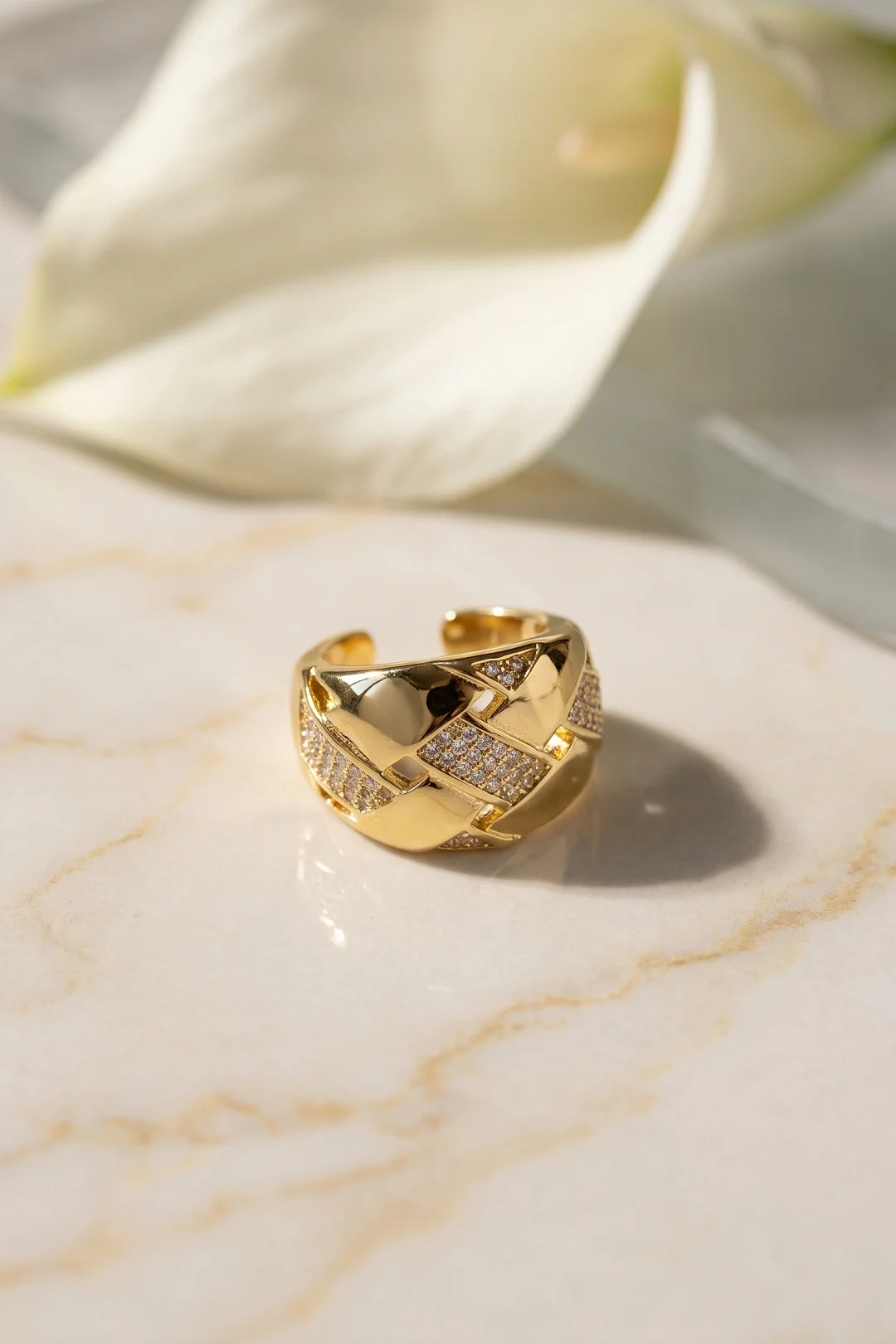 İthalat® Zirkon Taş Detaylı Geçmeli Örgü Tasarımlı Ayarlanabilir Gold Renk Yüzük