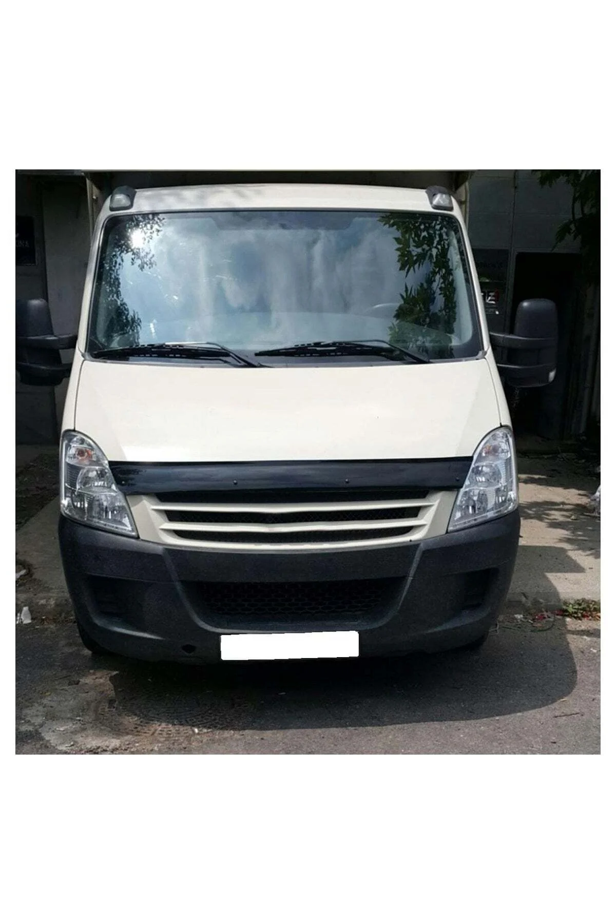 Iveco Daily 2006-2014 Uyumlu Kaput Rüzgarlığı Ön Kaput Koruma ABS Parlak Siyah Iveco Daily 2006-2014 Uyumlu Kaput Rüzgarlığı Ön Kaput Koruma ABS Parlak Siyah
