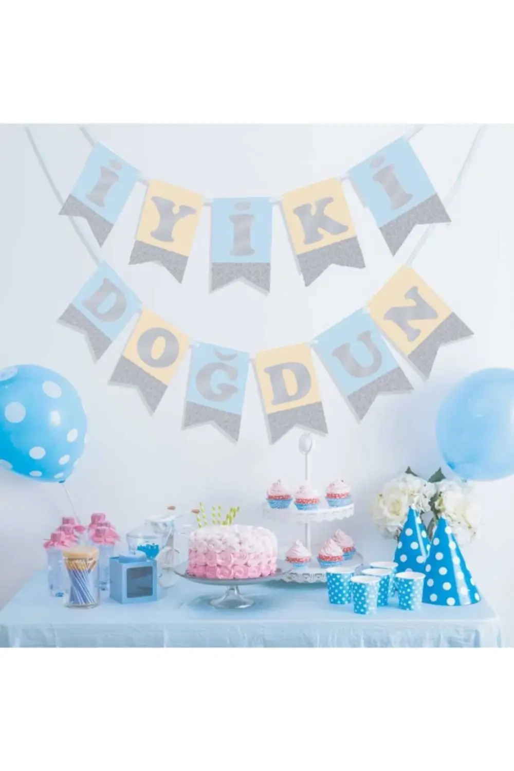 Iyi Ki Doğdun Mavi Zemin Gümüş Harf Afiş