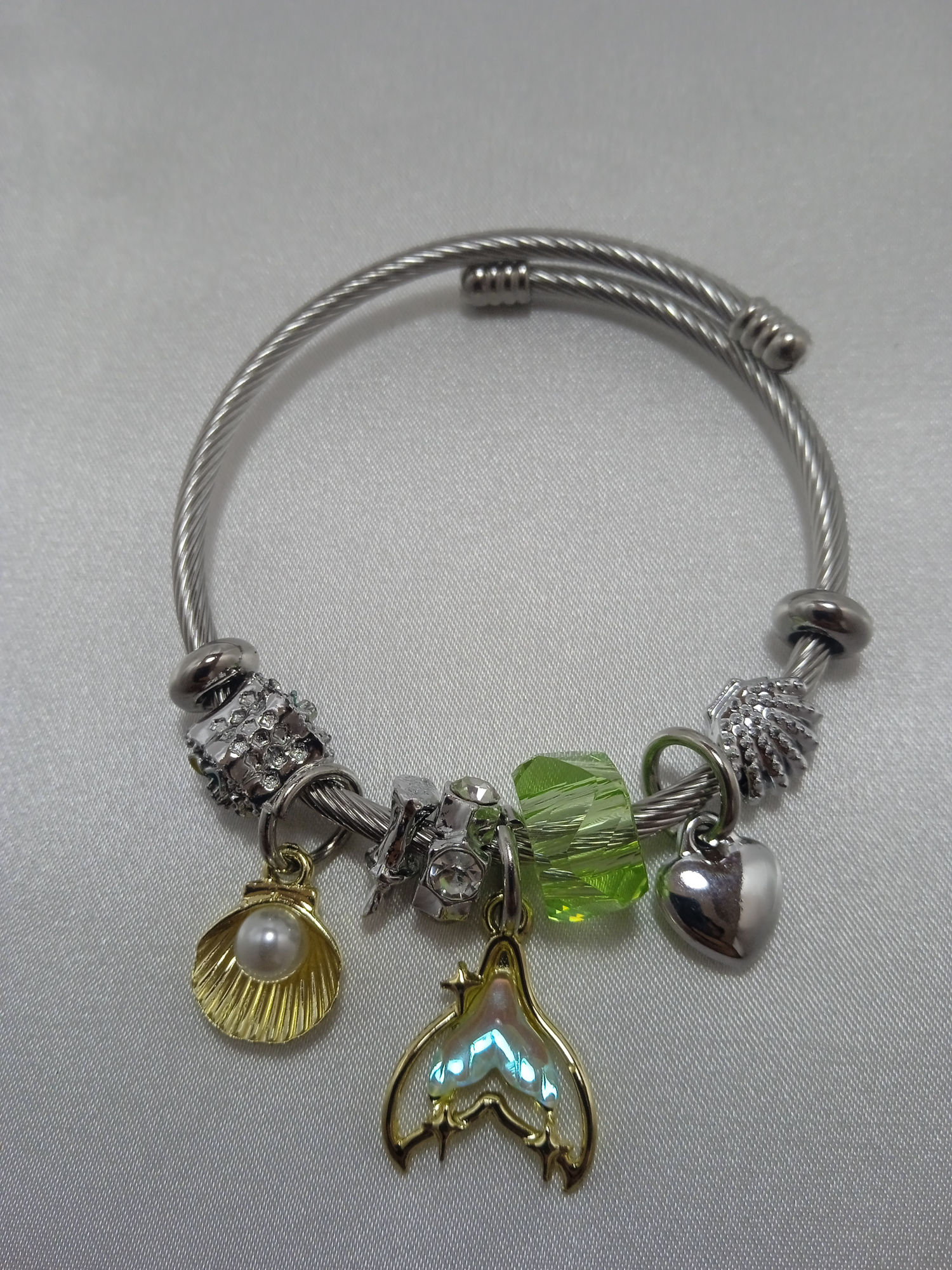 Jade'm Gold  İncili Çelik Charm Bileklik