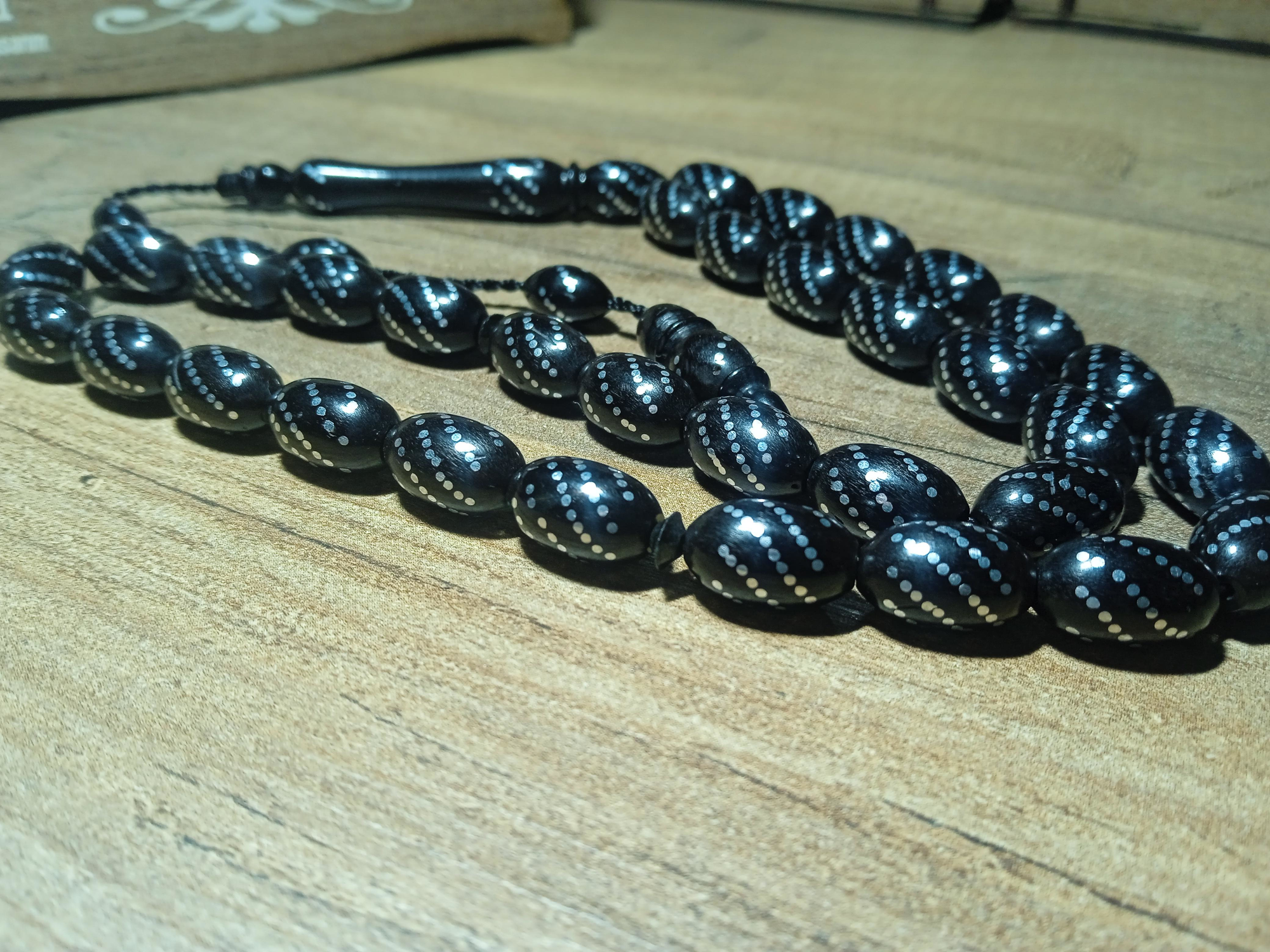 Jade'm Gold Jadem Gold Özel Kutulu Aleminyum Çakma Kuka Kehribar Tesbih