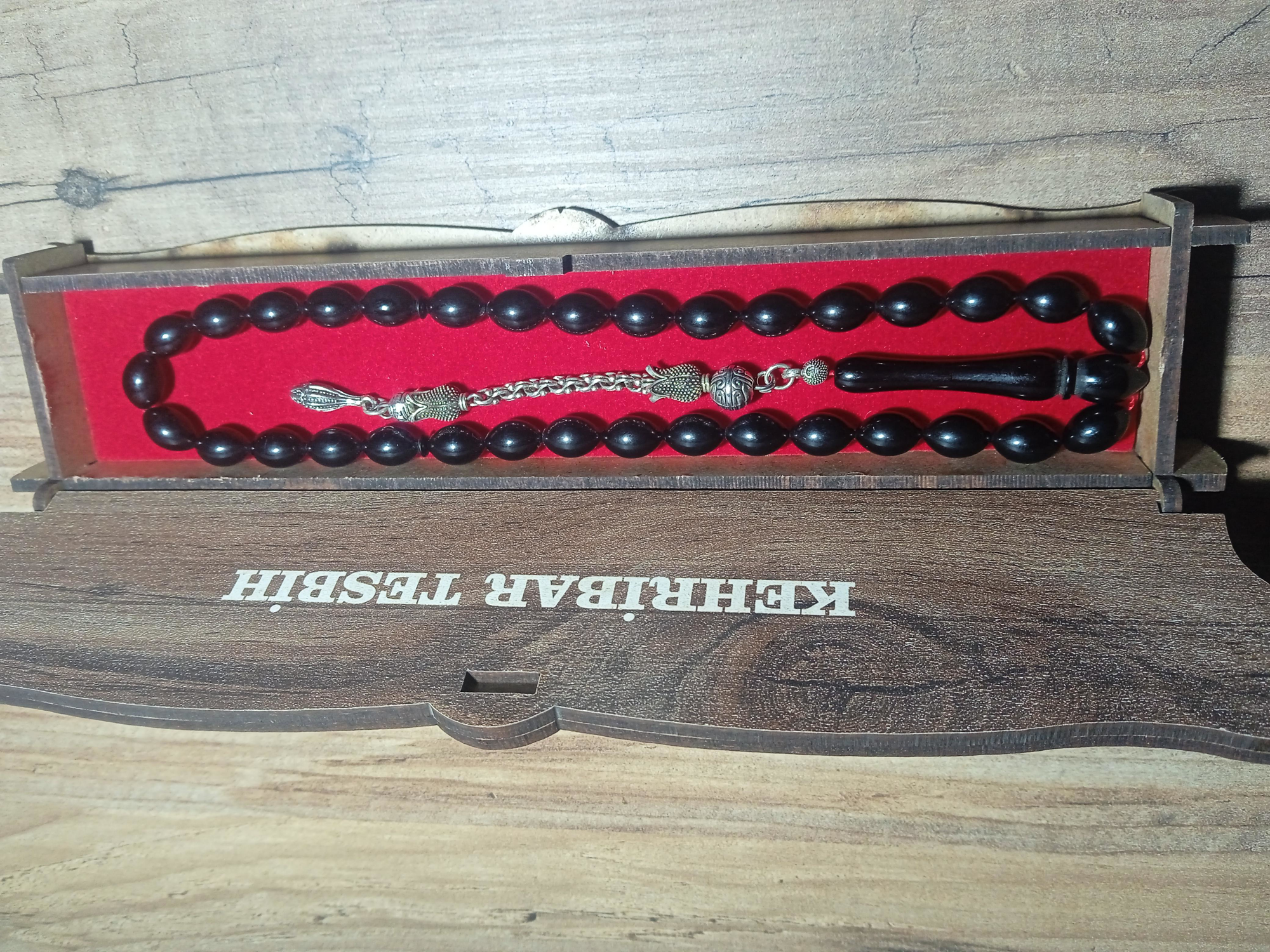 Jadem Gold Özel kutulu yeşil renkli SIKMA kehribar tesbih