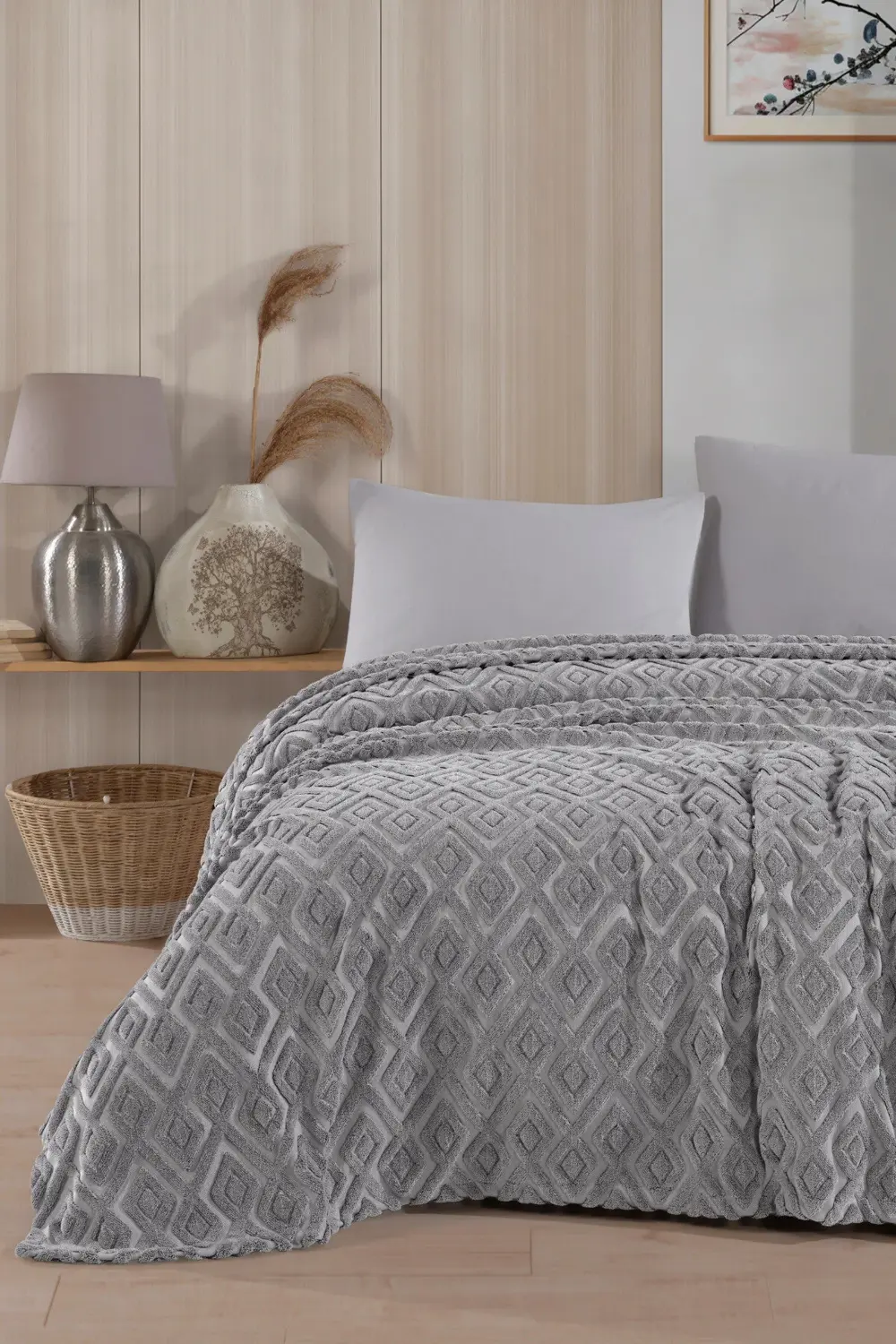 Jakarlı Wellsoft Çift Kişilik Yatak Örtüsü Pike