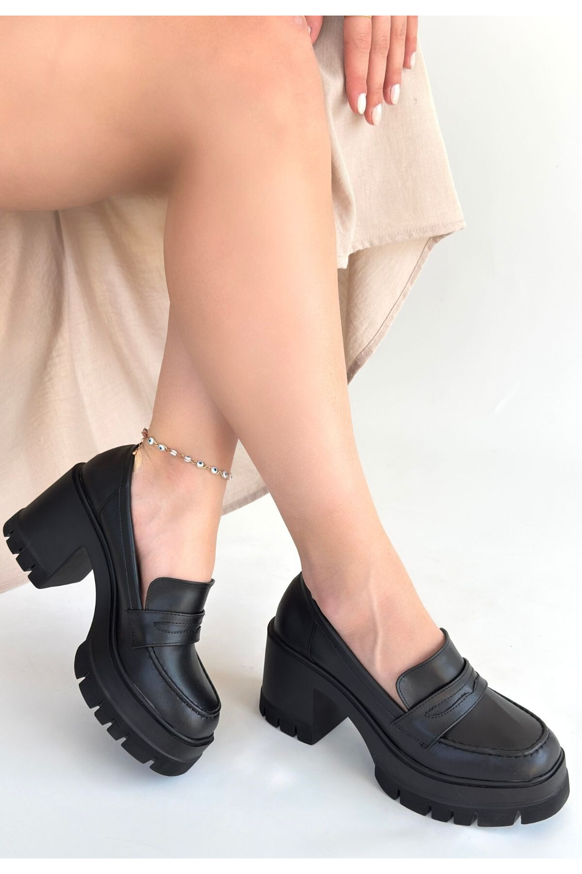 Erbilden Janes Siyah Cilt Dolgu Topuk Ayakkabi