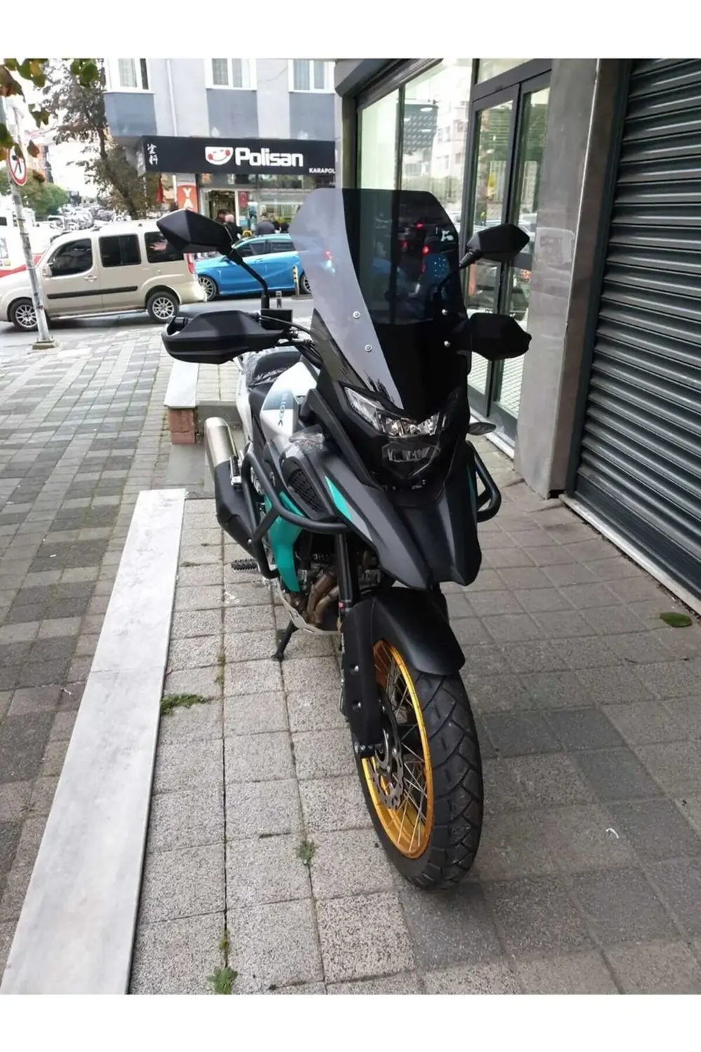 Java RVM 500 Ön Cam 2021-2025 Model 53cm Siyah Renkli 4mm Java RVM 500 Ön Cam 2021-2025 Model 53cm Siyah Renkli 4mm