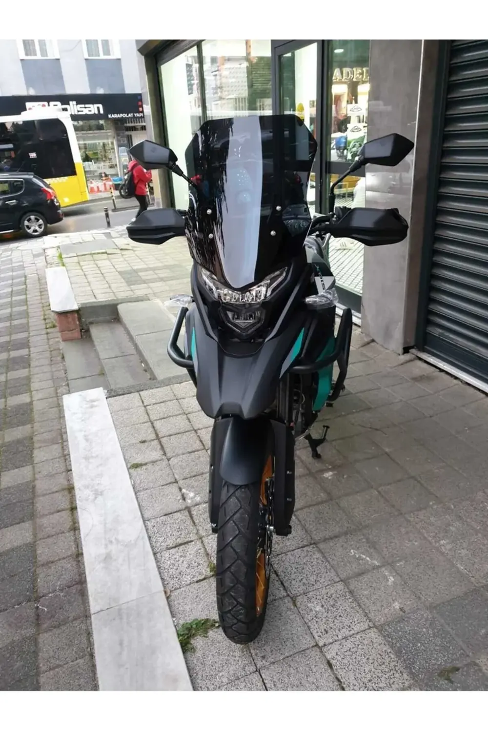 Java RVM 500 Ön Cam 2021-2025 Model 53cm Siyah Renkli 4mm Java RVM 500 Ön Cam 2021-2025 Model 53cm Siyah Renkli 4mm