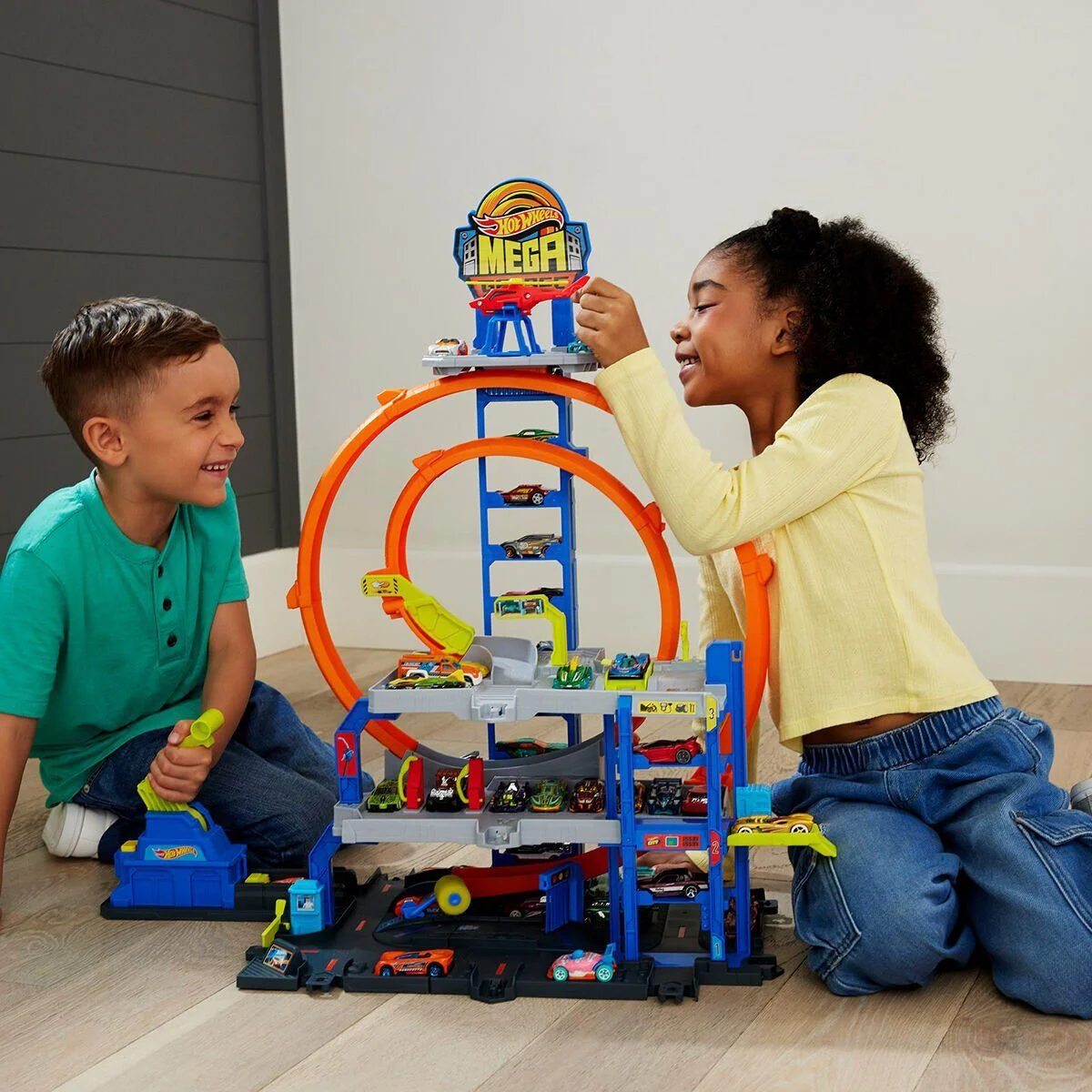 JBM74 Hot Wheels Mega Loop Garaj