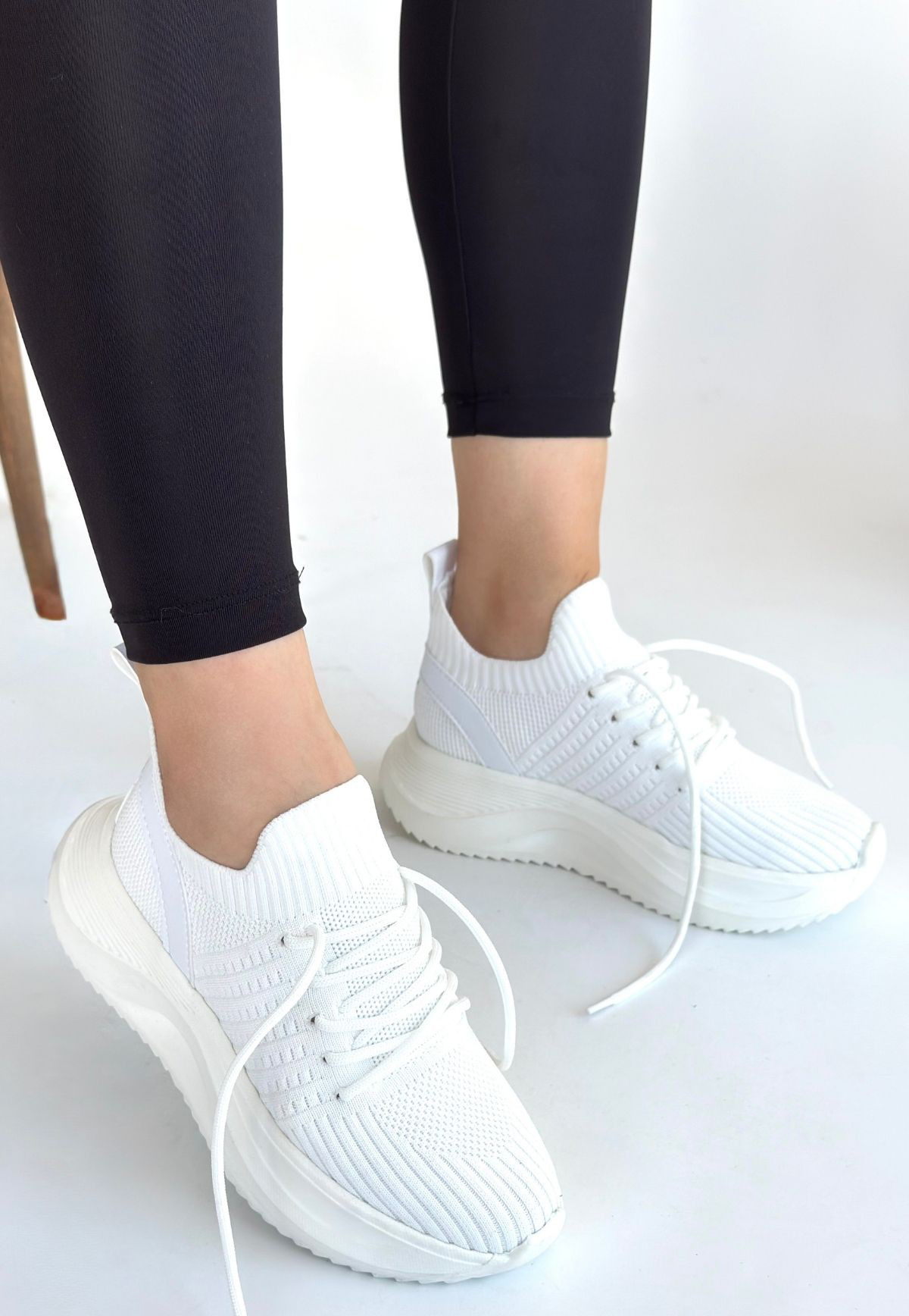 Jindy Beyaz Triko Bağcıklı Spor Ayakkabı Jindy Beyaz Triko Bağcıklı Spor Ayakkabı
