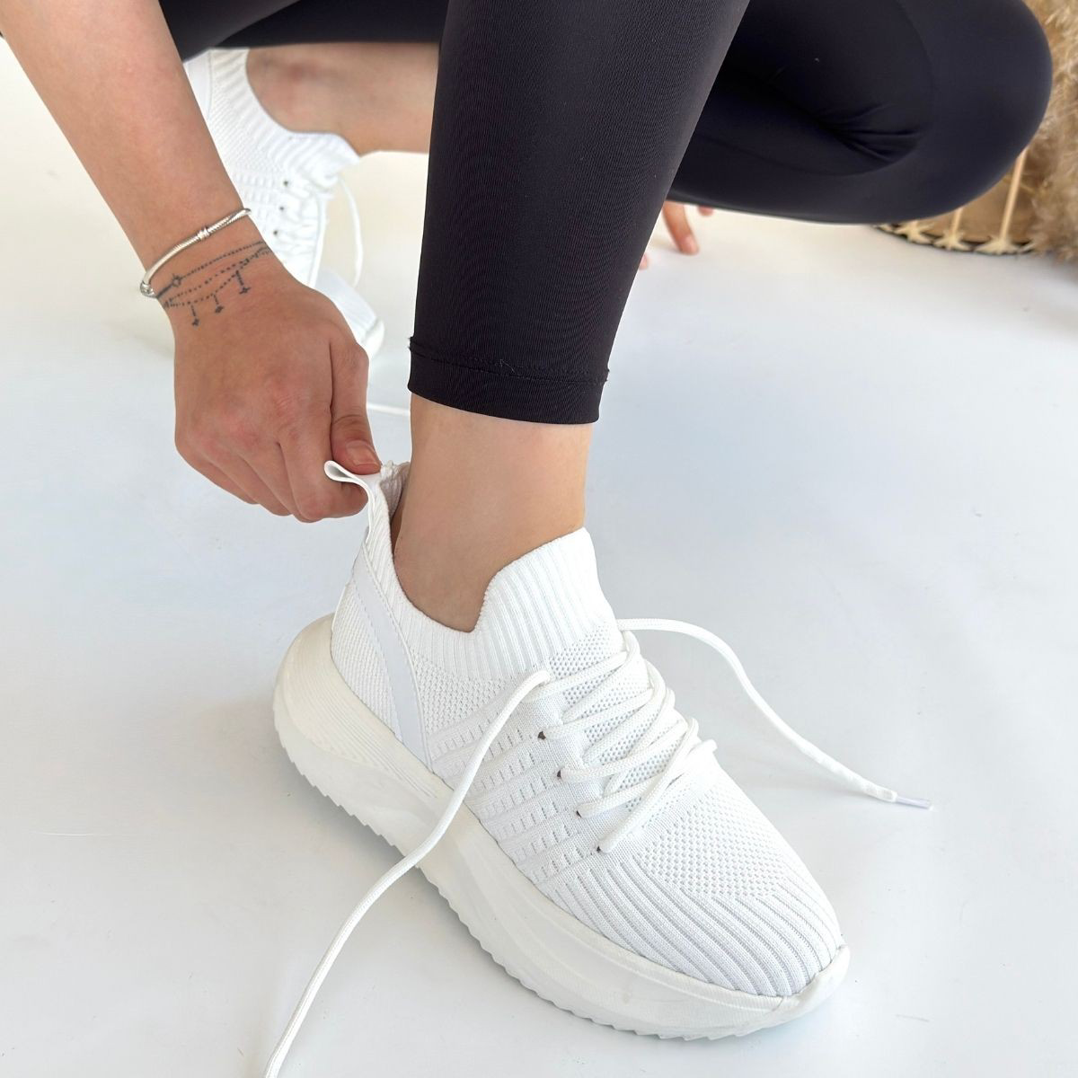 Jindy Beyaz Triko Bağcıklı Spor Ayakkabı Jindy Beyaz Triko Bağcıklı Spor Ayakkabı