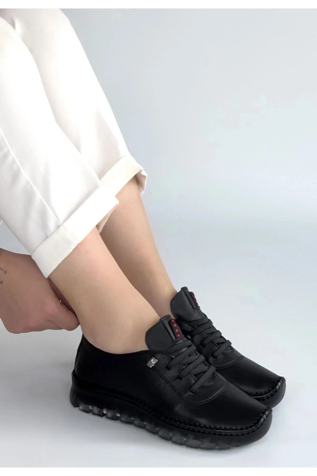 Jiten Siyah Deri Bağcıklı Spor Ayakkabı