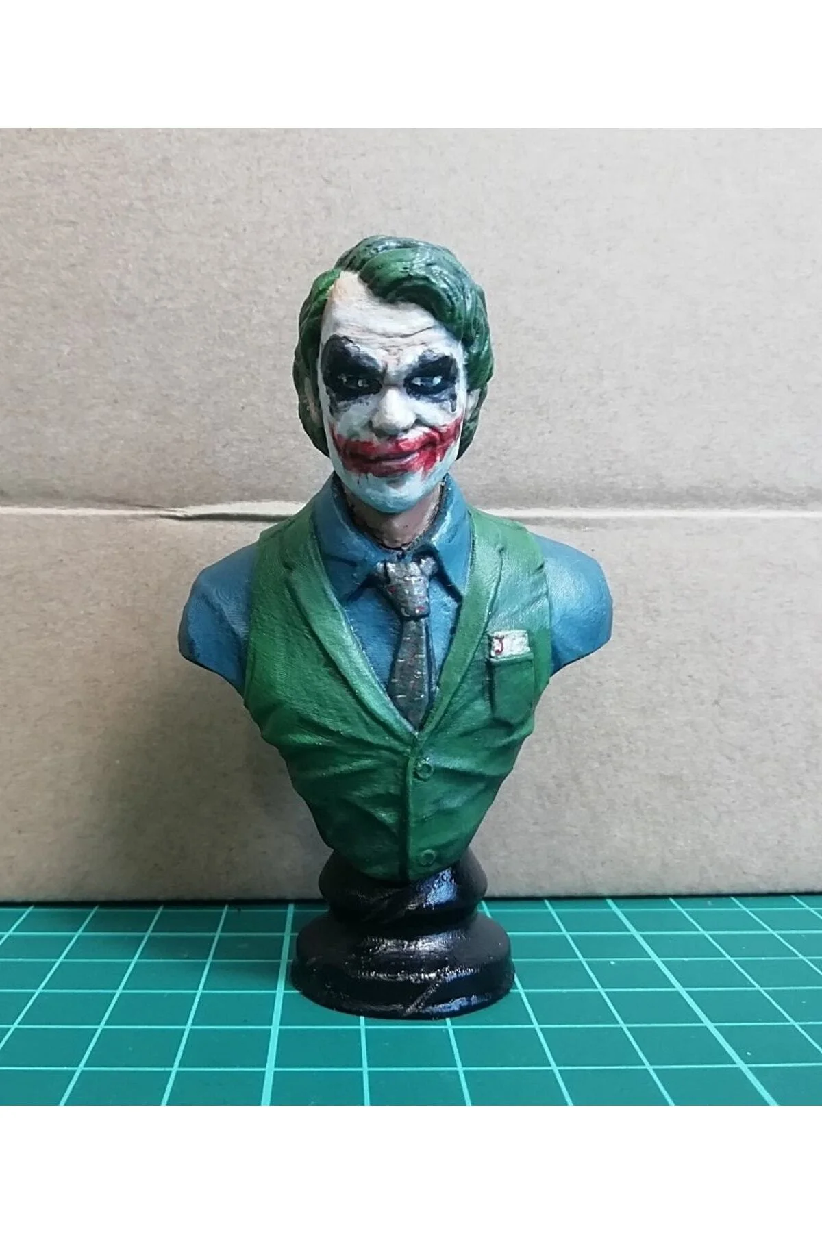 Joker The Dark Knight Boyalı Figür 15 Cm