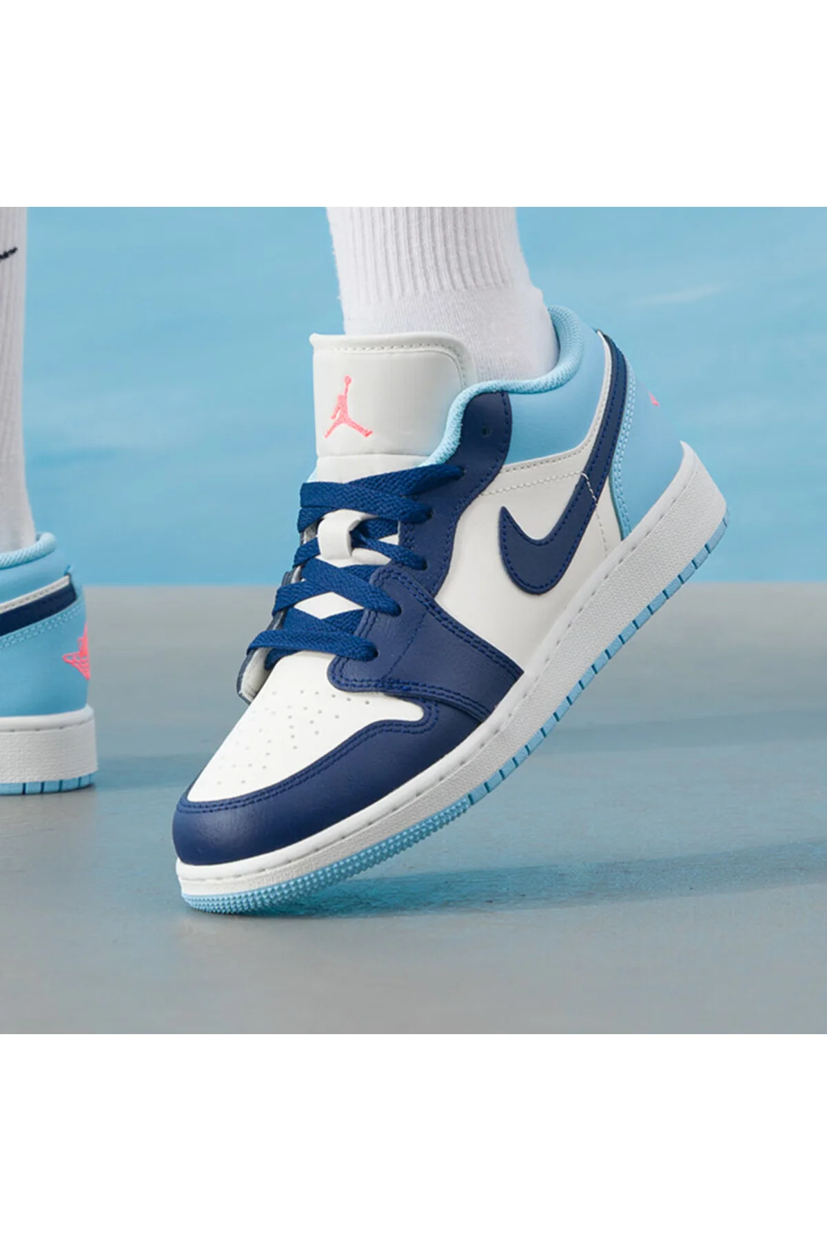 Jordan 1 Low Sail Blue Chill (GS) - 553560-149