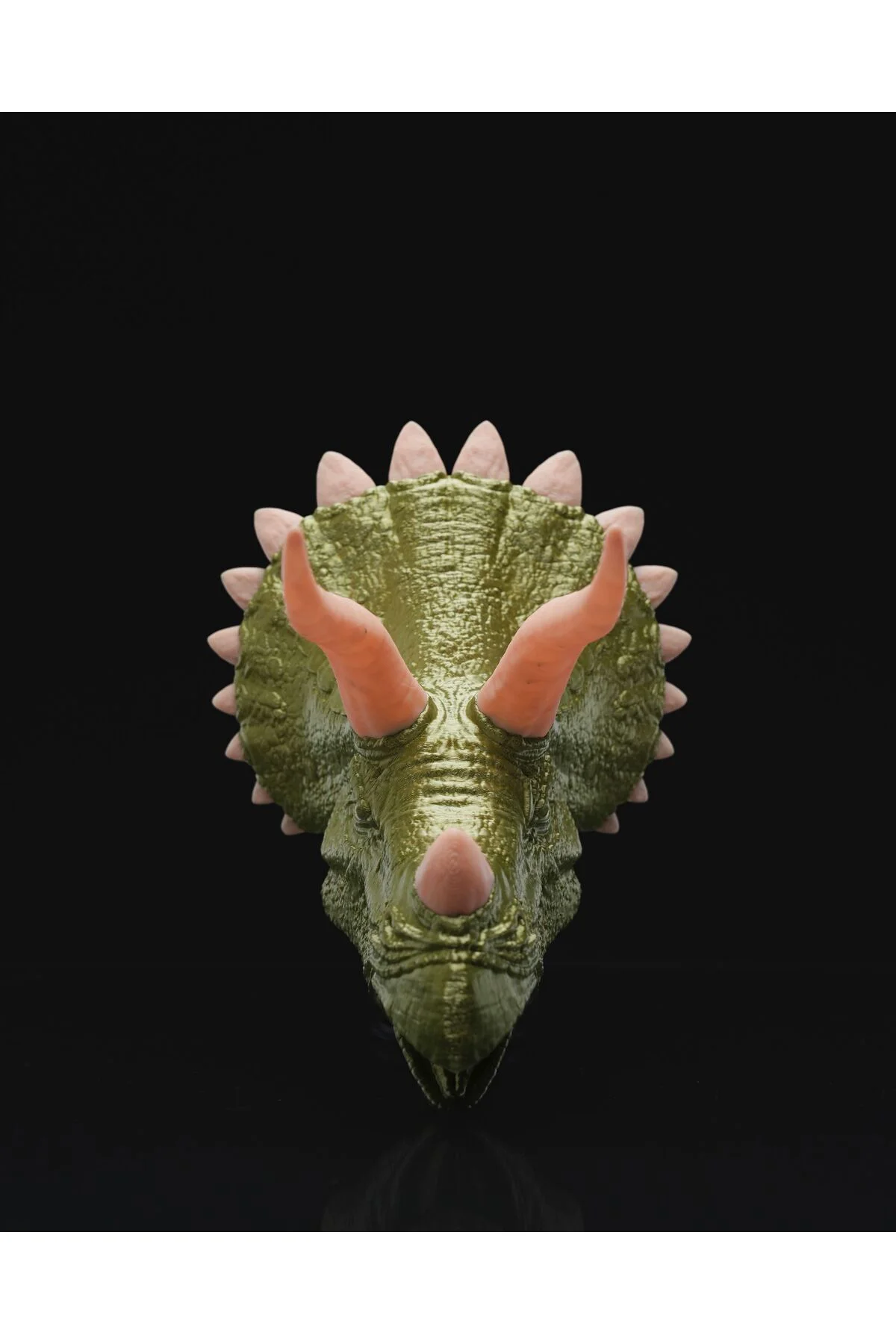 Jurassic Park Triceratops Dinozor Boyalı Duvar Büstü 20 Cm