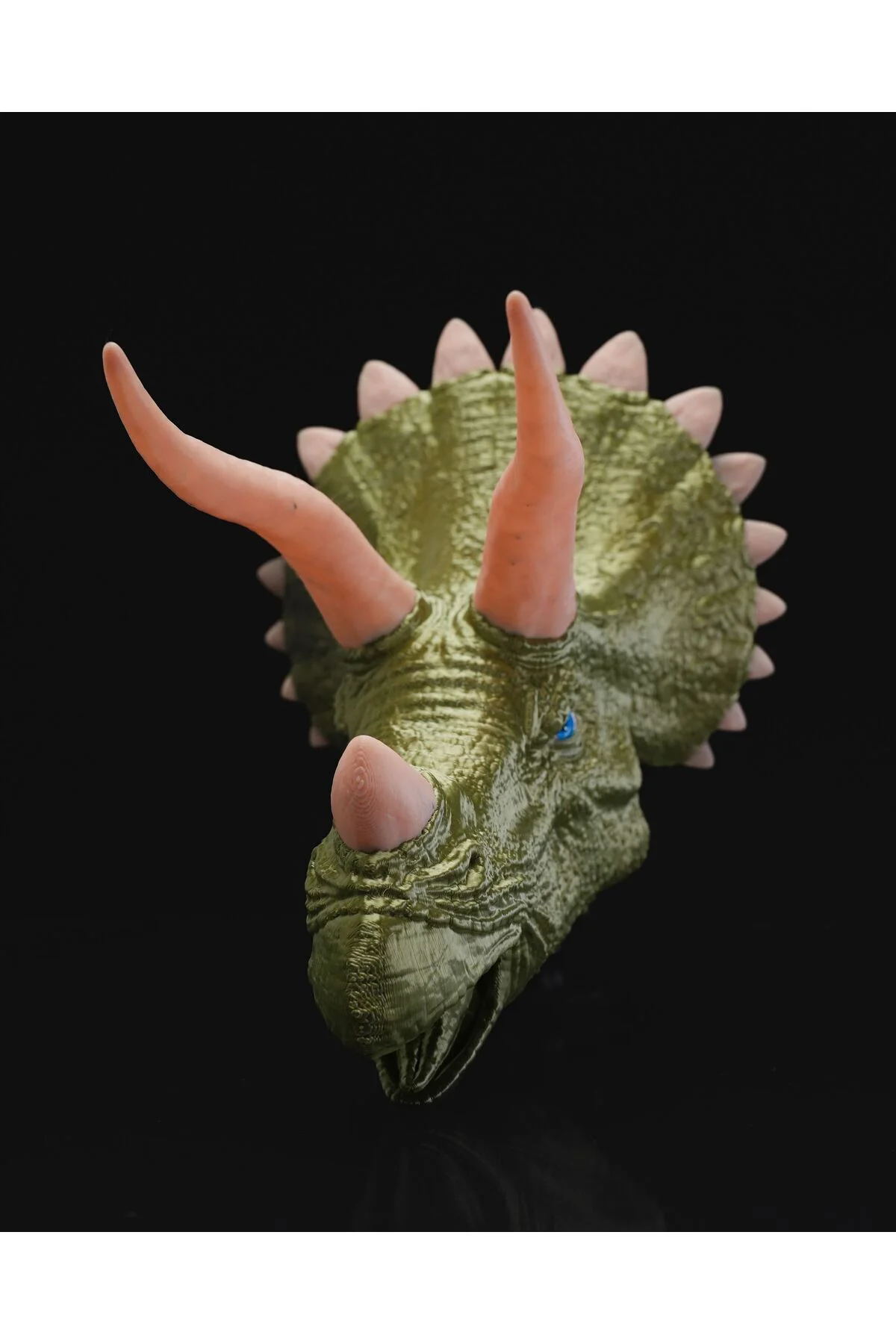 Jurassic Park Triceratops Dinozor Boyalı Duvar Büstü 20 Cm