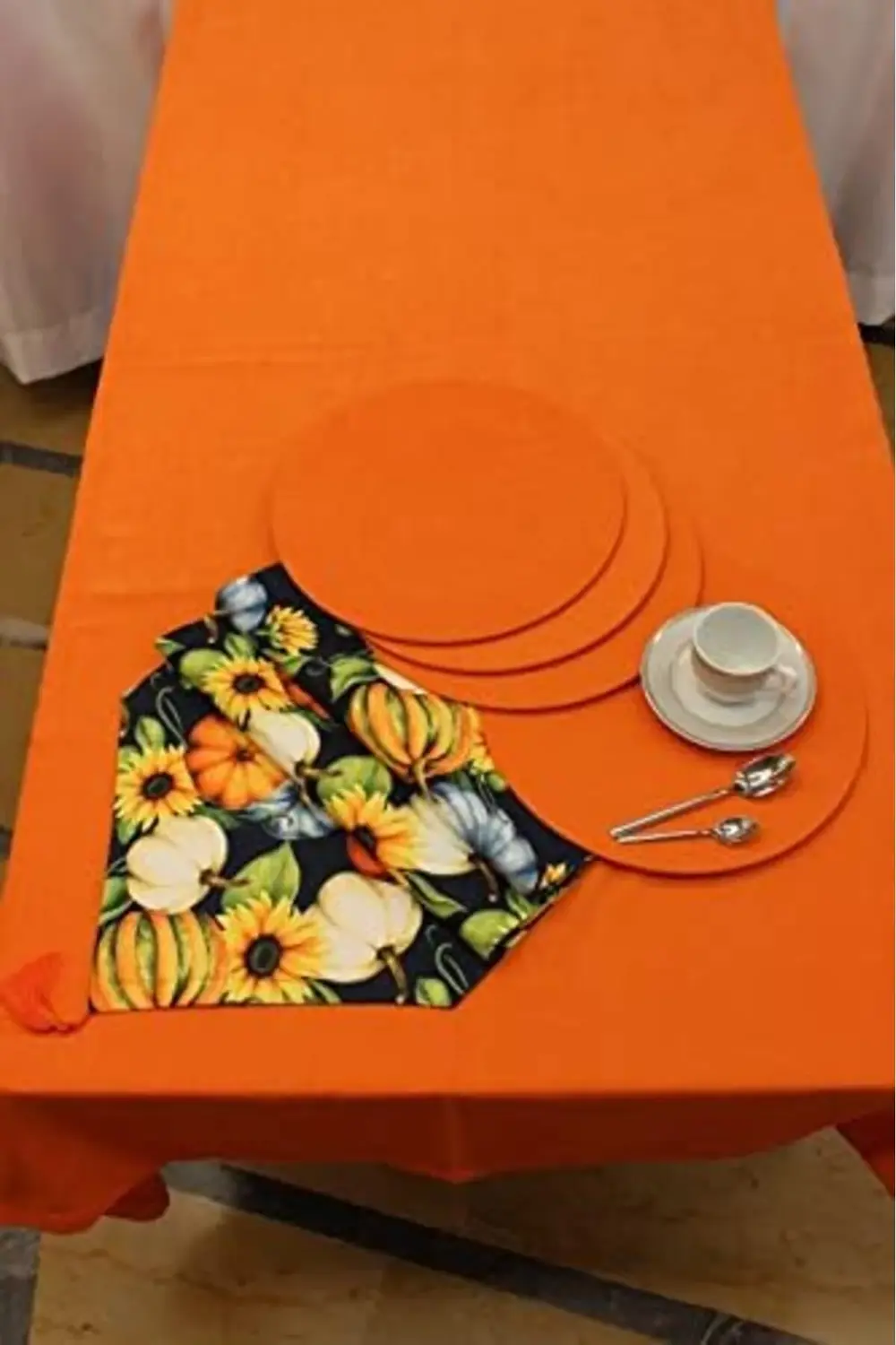 Kabağı Desenli Siyah Arka Plan Baskılı Runner Servis 40x150 cm 11