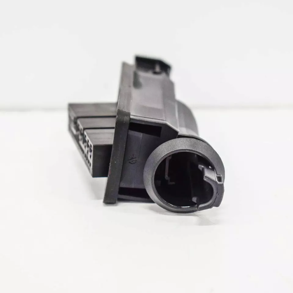Kablo Soketi (VW Orjinal)(8K0972702)