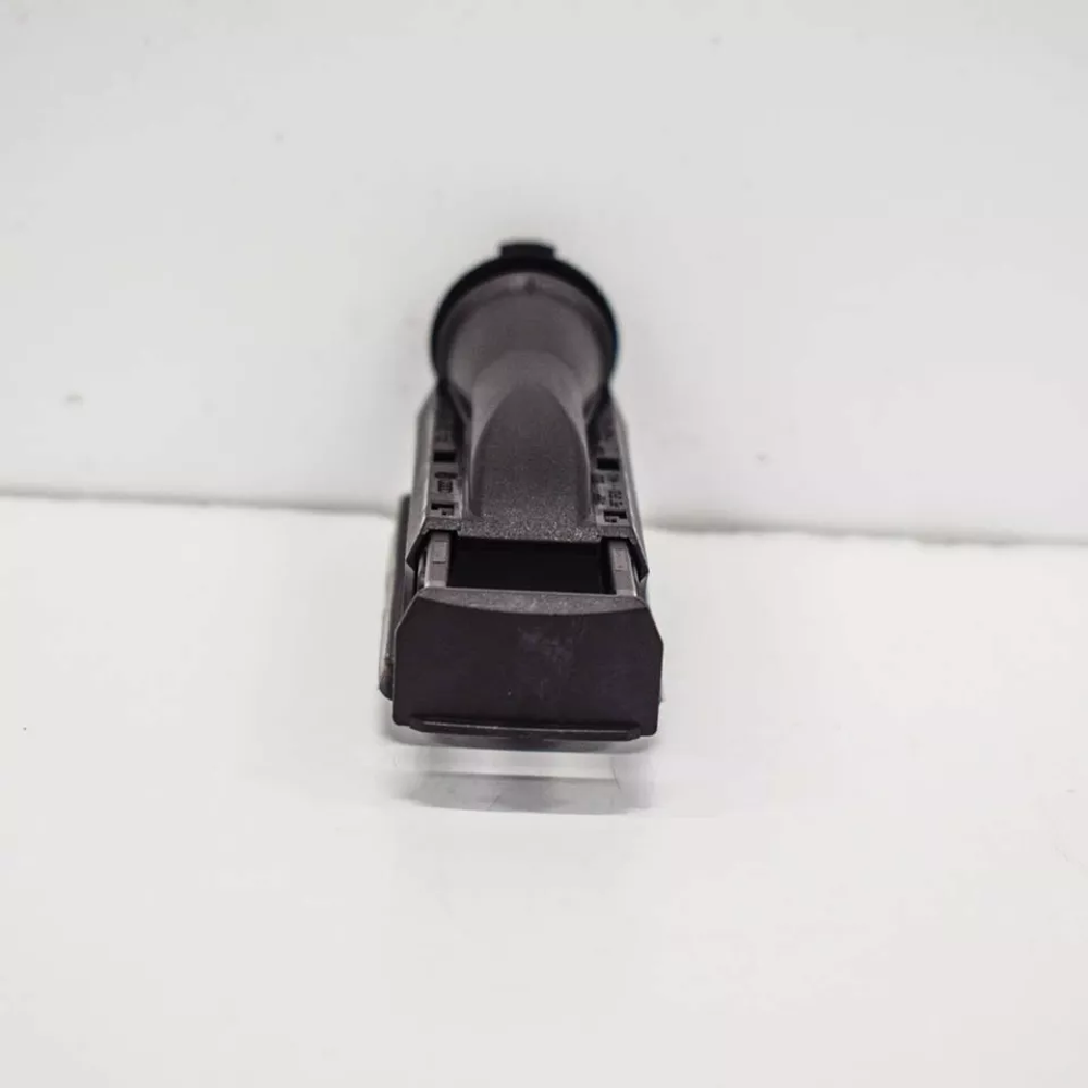 Kablo Soketi (VW Orjinal)(8K0972702)