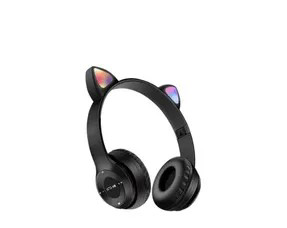 Kablosuz kulaküstü kulaklık