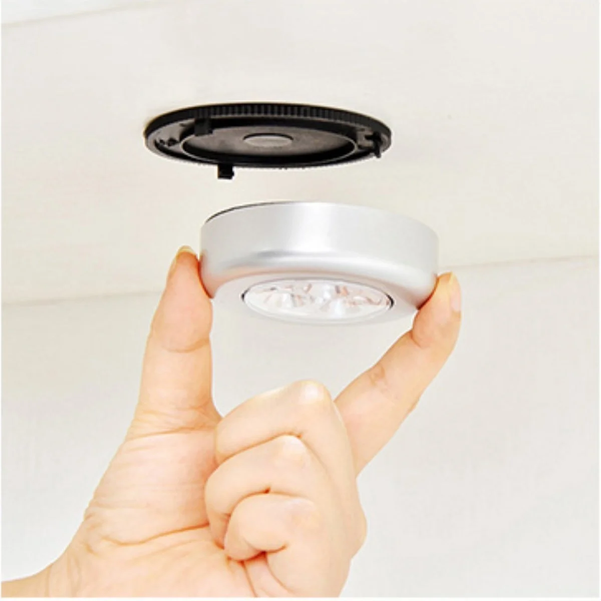 Kablosuz Spot Pilli Dokunmatik Led Lamba 3 Ledli Dolap Lambası Bx40 Fiyatı, Yorumları ve Özellikleri
