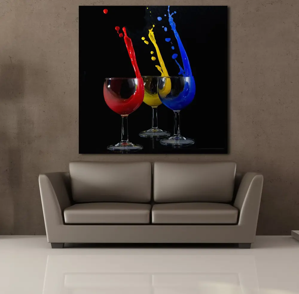 KADEHTEN SIÇRAYAN İÇECEKLER KANVAS TABLO