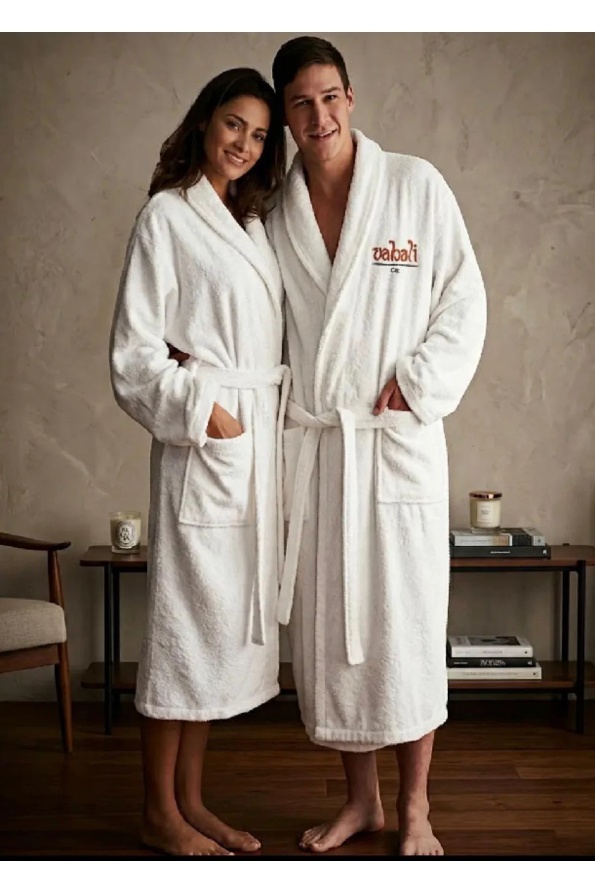 KADİFE BORNOZ ŞAL YAKA SPA NAKIŞLI (1 ADET 130 CM BOY BORNOZ)