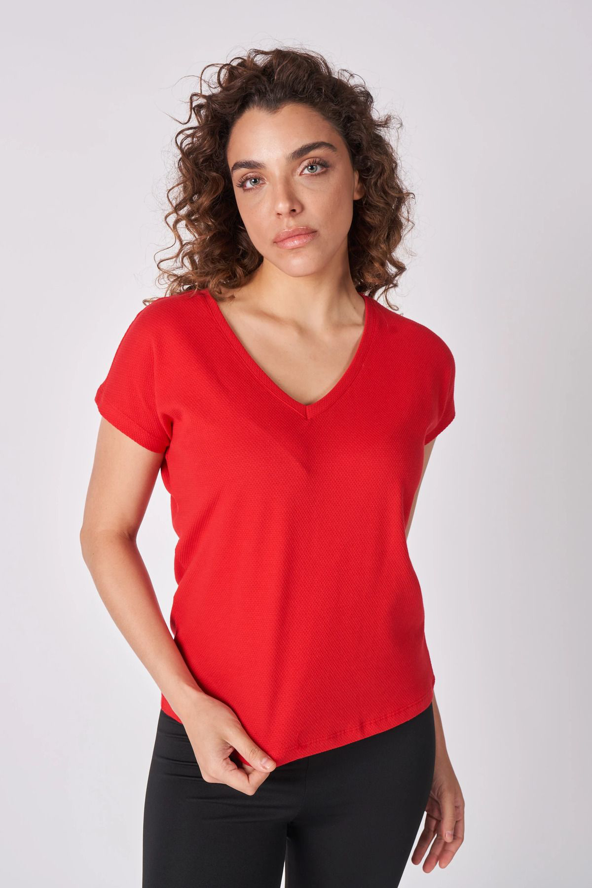 Kadın V Yaka Kısa Kollu Dokulu Regular Fit Basic Tişört Mor