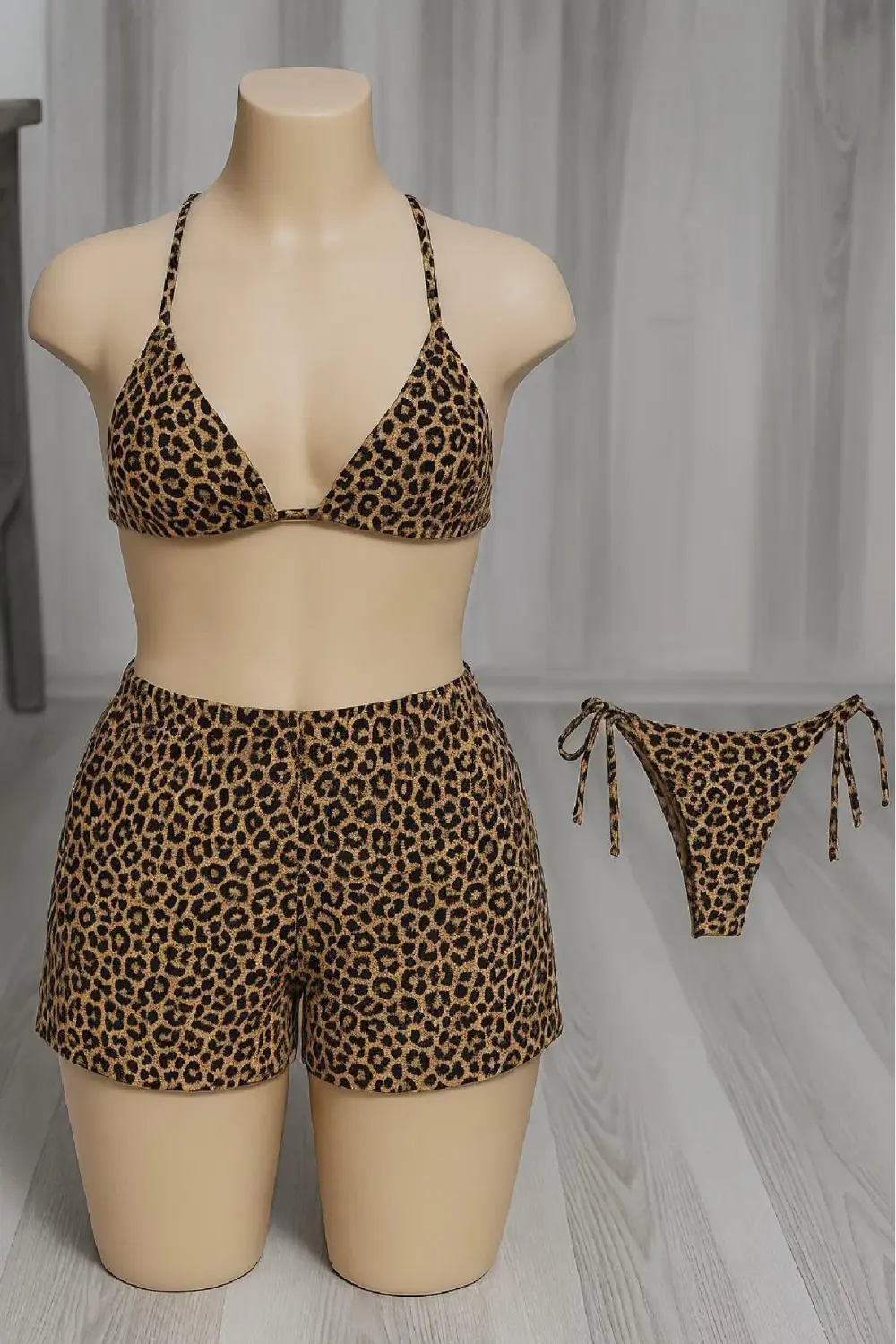 Kadın 3'lü Set Leopar Desenli Şortlu Ve Yandan Bağlamalı Bikini M