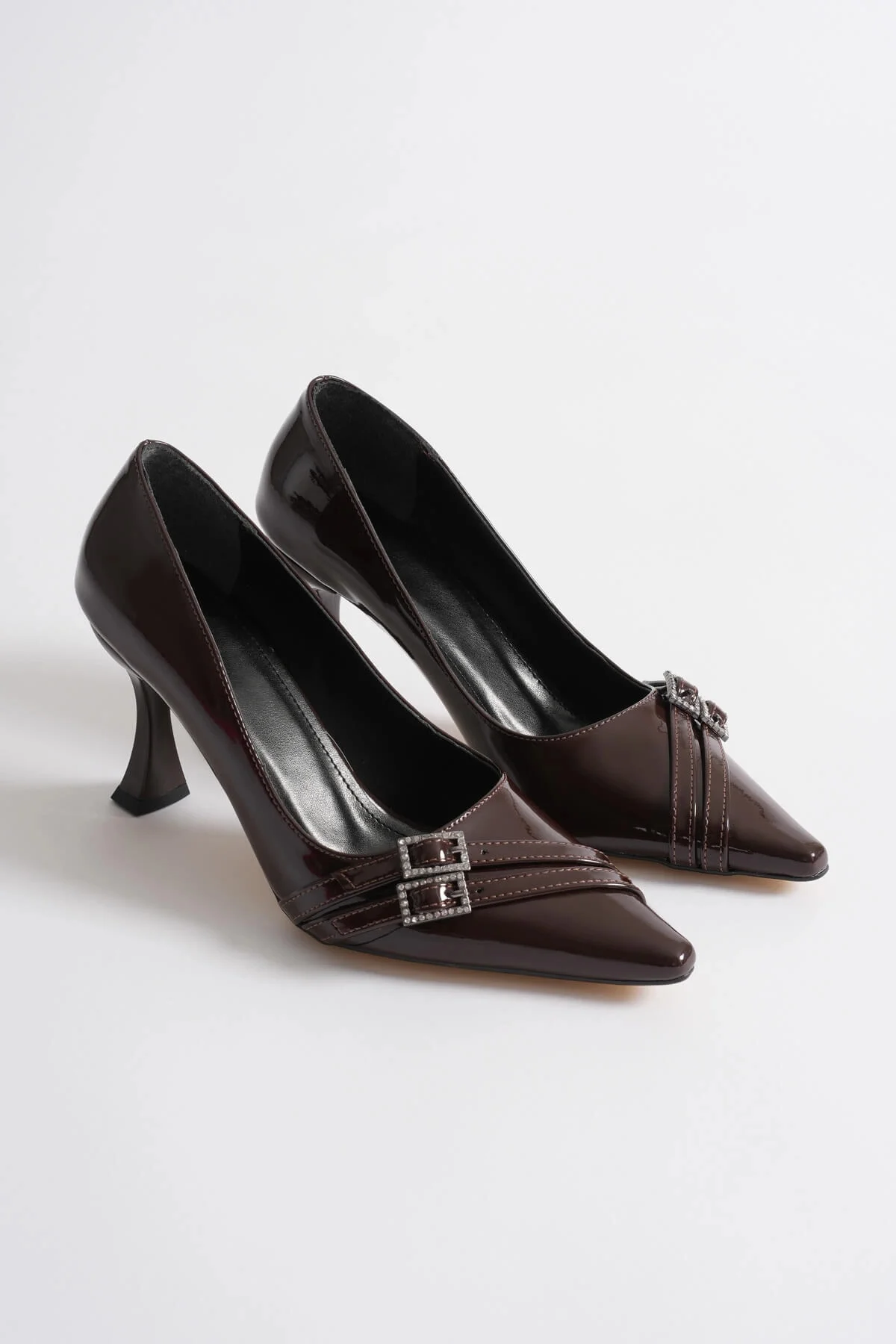 Kadın Acı Kahve Rugan Ayakkabı TR08MS25P