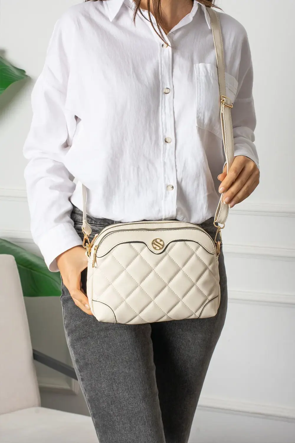 Kadın Ayarlanabilir Çapraz Askılı 4 Bölmeli Krem Rengi Omuz ve Ça