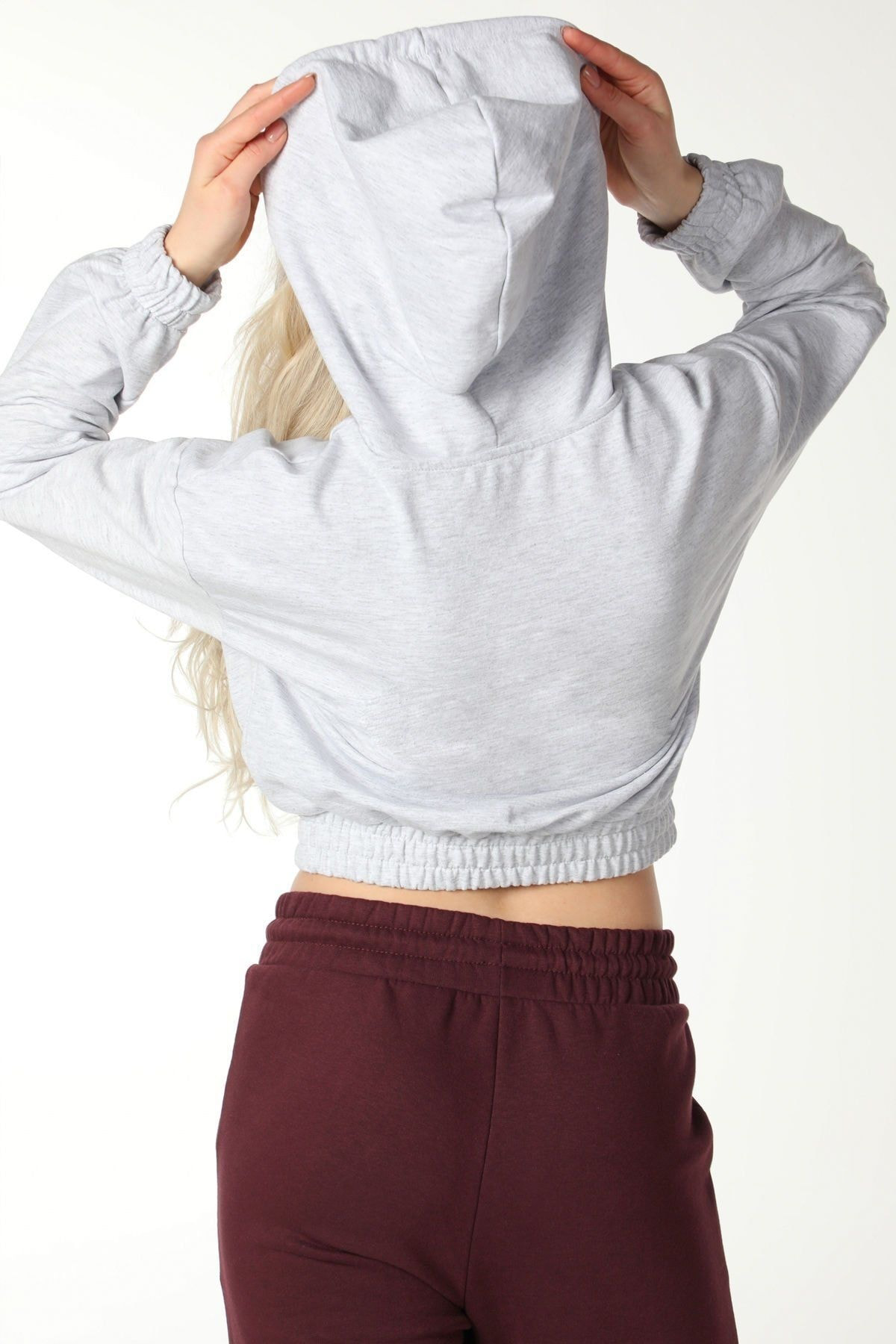 Defys Kadın Baskılı Kapüşonlu Crop Sweat Gri