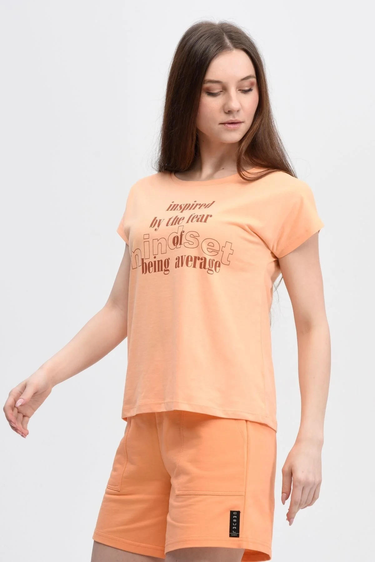 Kadın Baskılı Kısa Kollu Arka Dikişli Bisiklet Yaka Tişört Beyaz