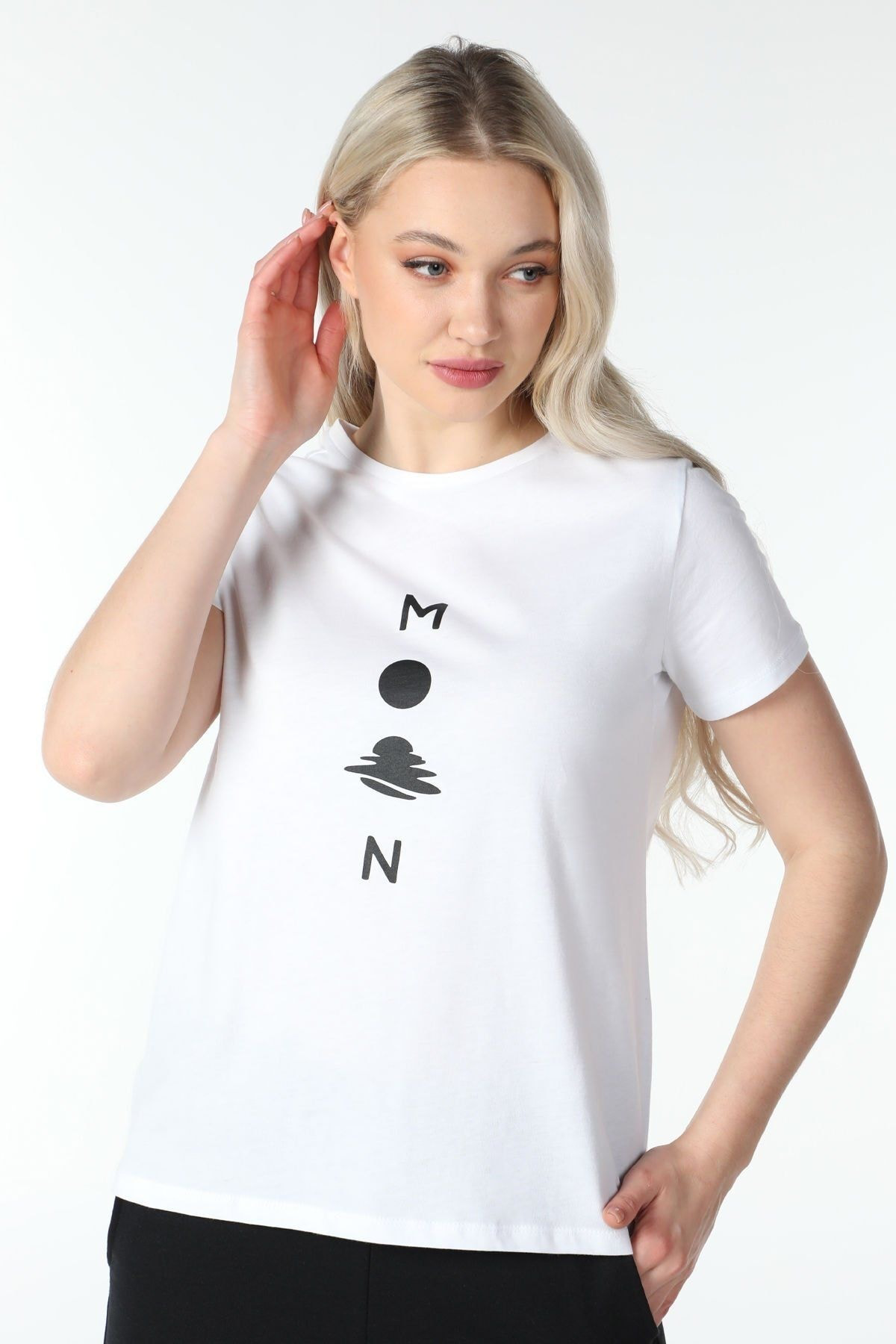 Kadın Bisiklet Yaka Kısa Kollu Regular Fit Baskılı Tişört Beyaz
