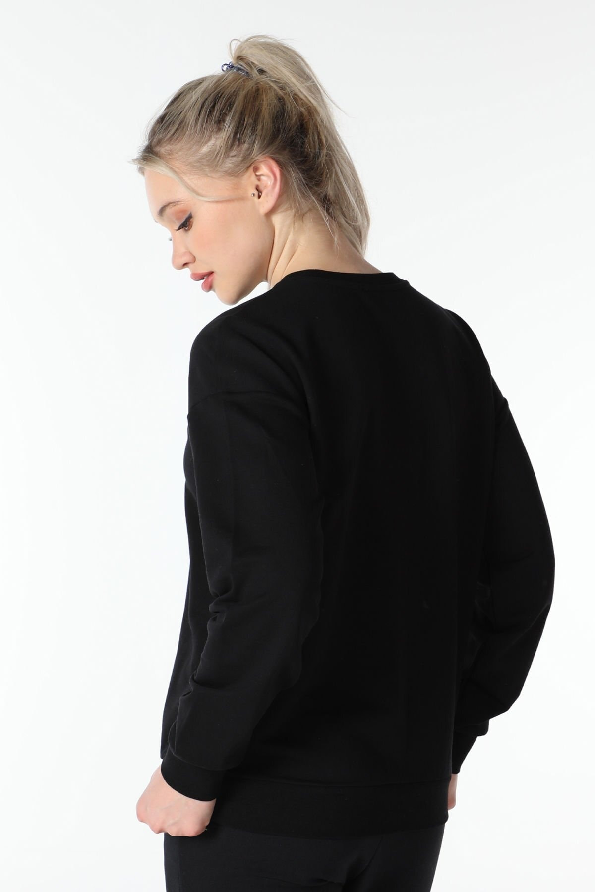 Defys Kadin Bisiklet Yaka Regular Fit Baskili Sweatshirt Siyah