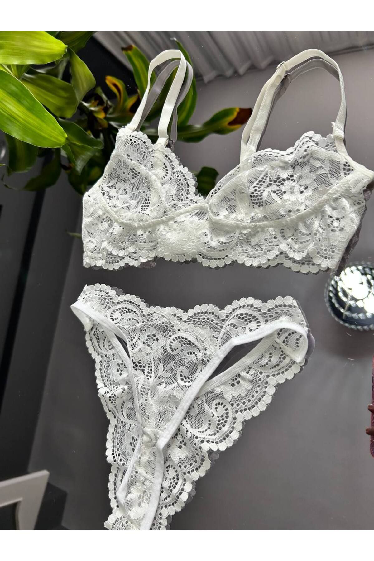 Kadın Beyaz Dantelli Desteksiz Toparlayıcı Balenli Sütyen Külot Takımı, Rahat İç Çamaşır Takımı