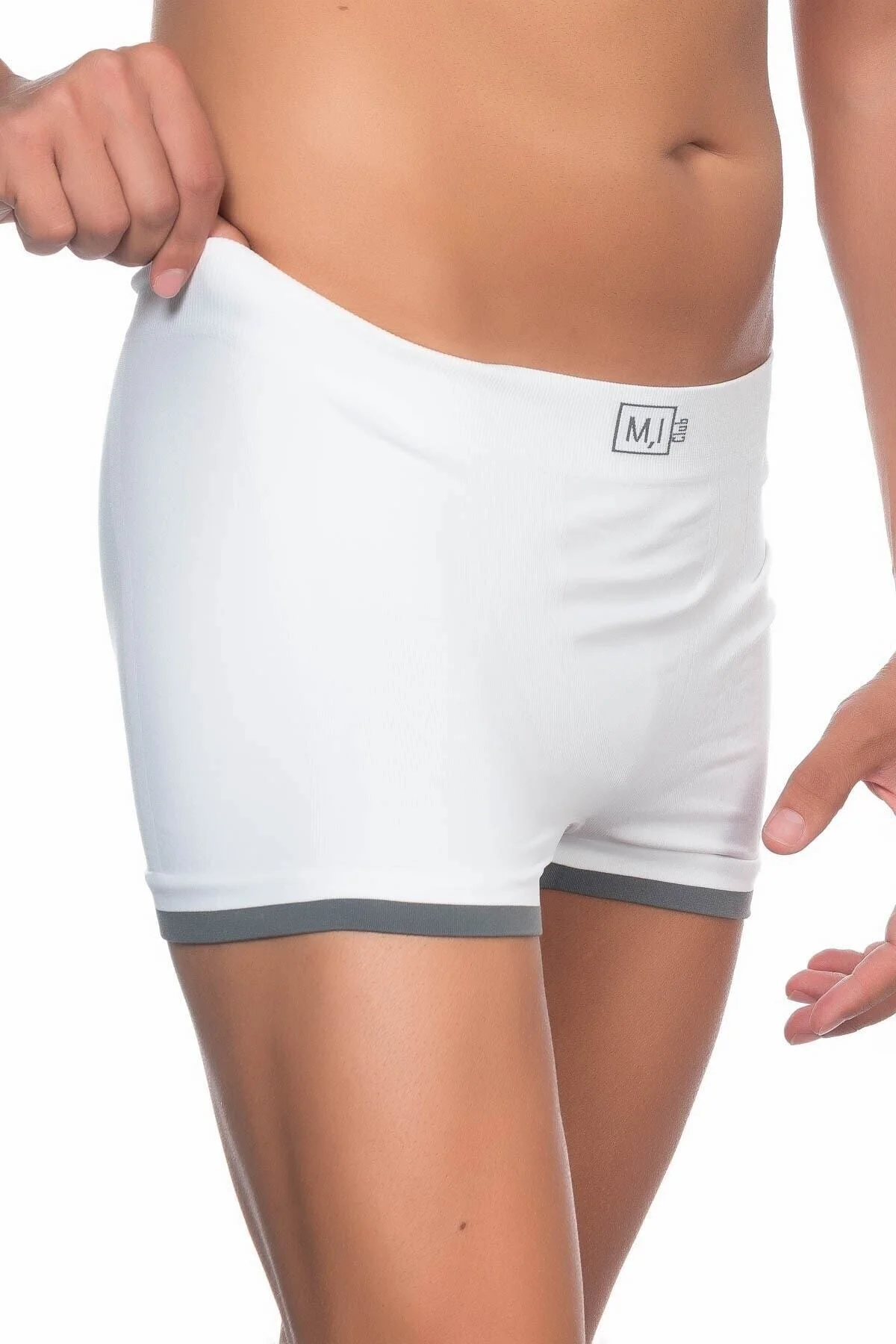 Kadın Beyaz Dikişsiz Erkek Boxer 2104B Kadın Beyaz Dikişsiz Erkek Boxer 2104B