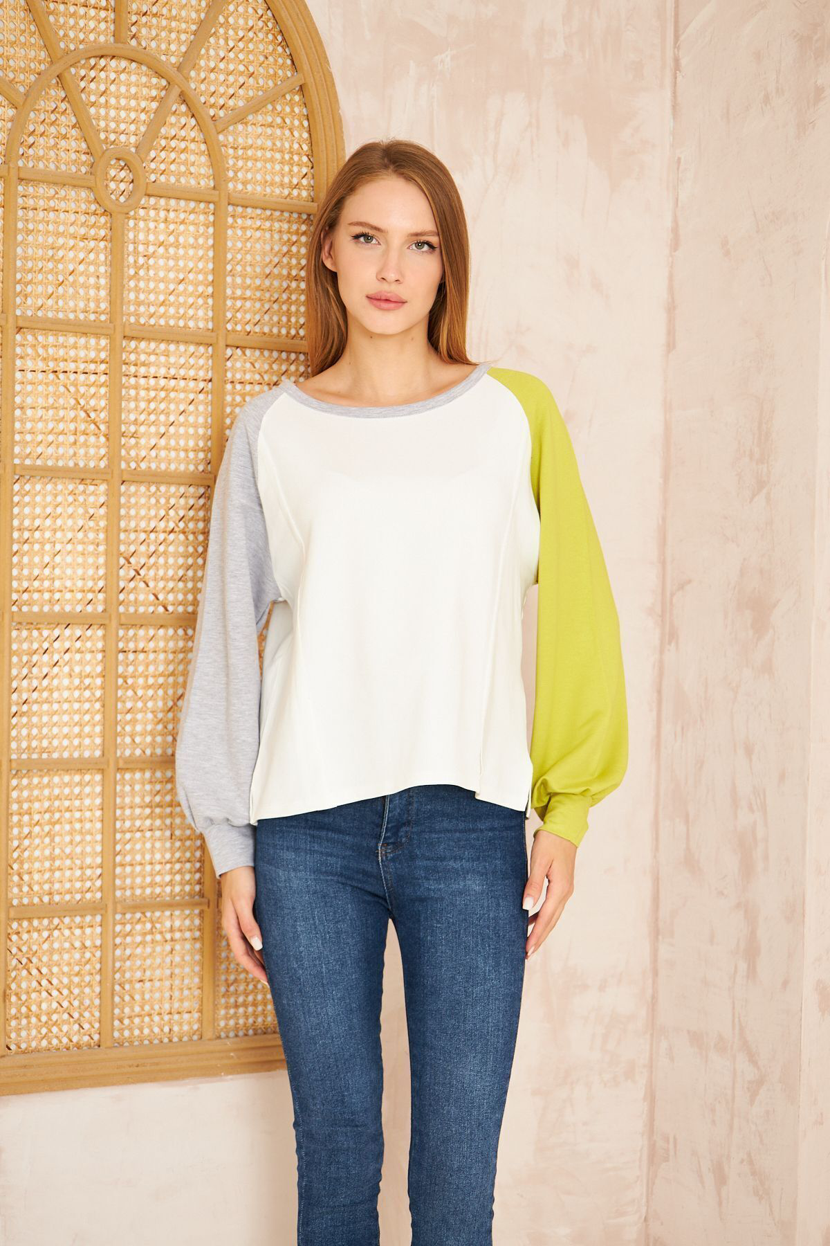 Kadın Beyaz Fıstık Yeşil Gri Yuvarlak Yaka Dikiş Detaylı Uzun Kol