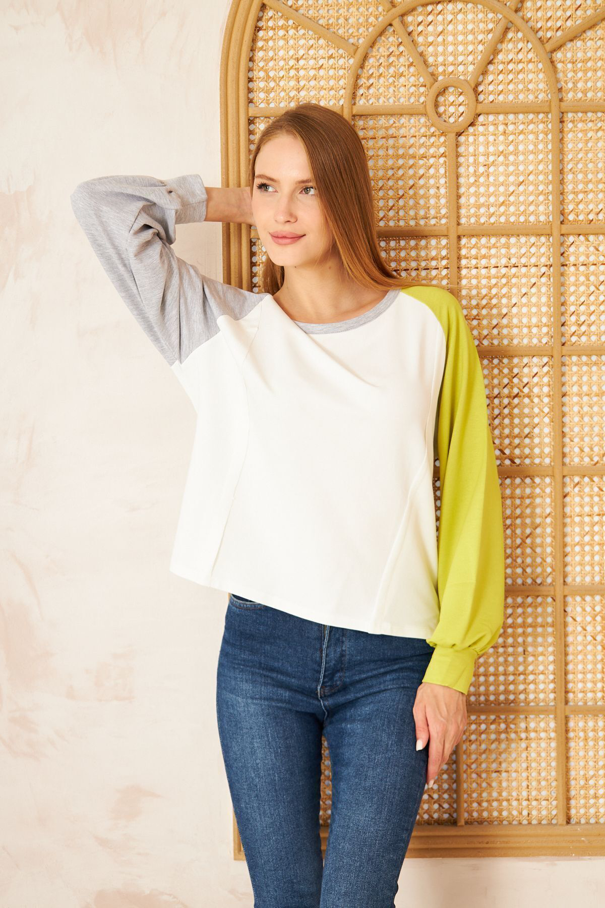 Kadın Beyaz Fıstık Yeşil Gri Yuvarlak Yaka Dikiş Detaylı Uzun Kol