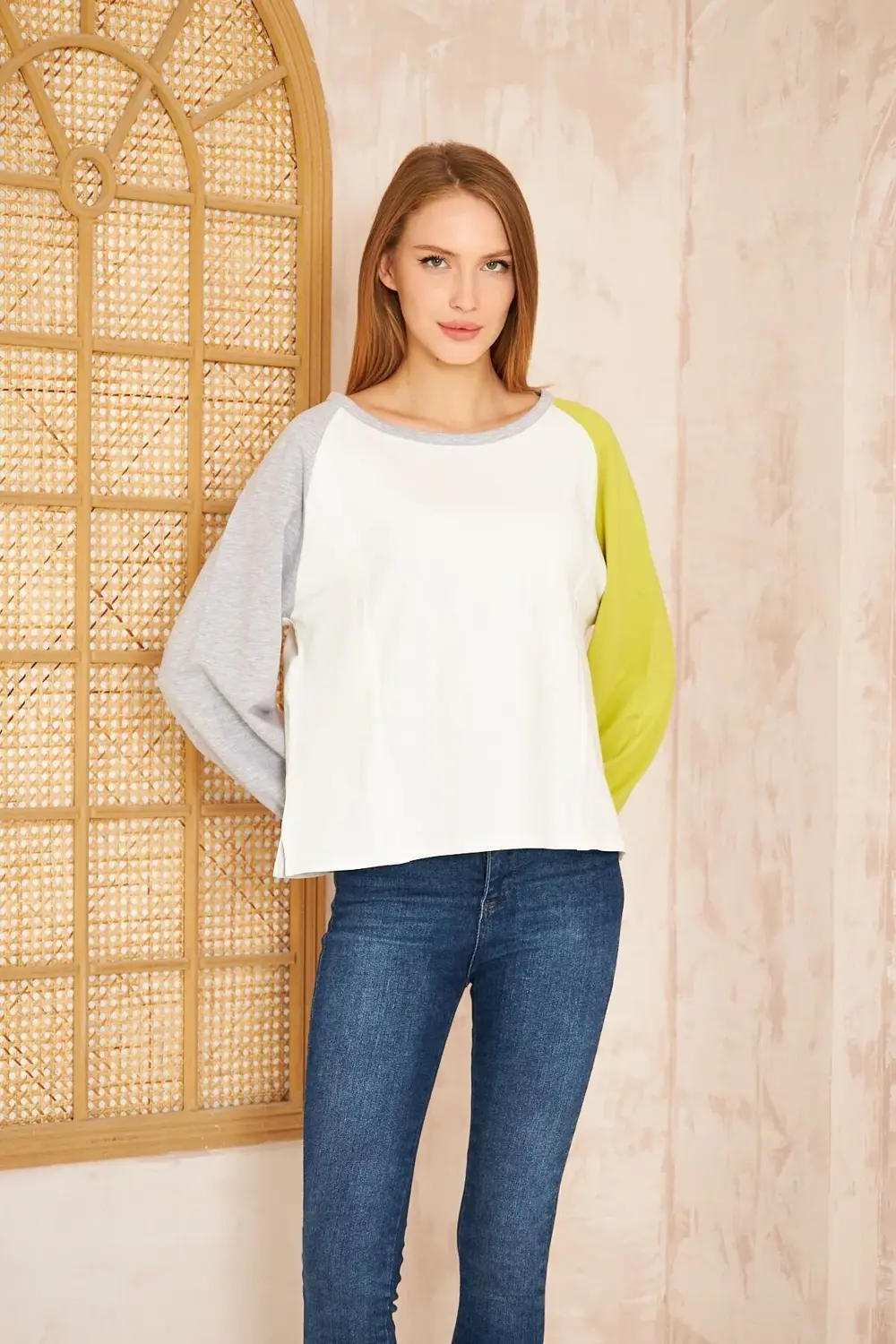 Kadın Beyaz Fıstık Yeşil Gri Yuvarlak Yaka Dikiş Detaylı Uzun Kol