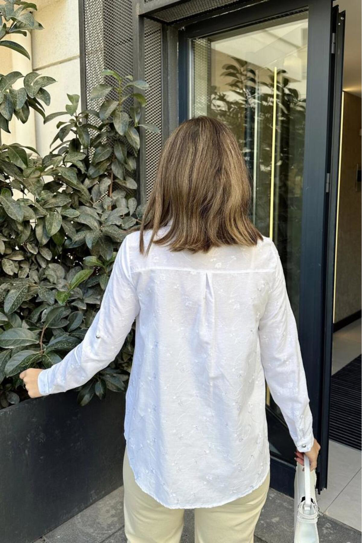 Kadın Beyaz Klasik Basic Poplin Gömlek-Nakış Detaylı 700-3398253