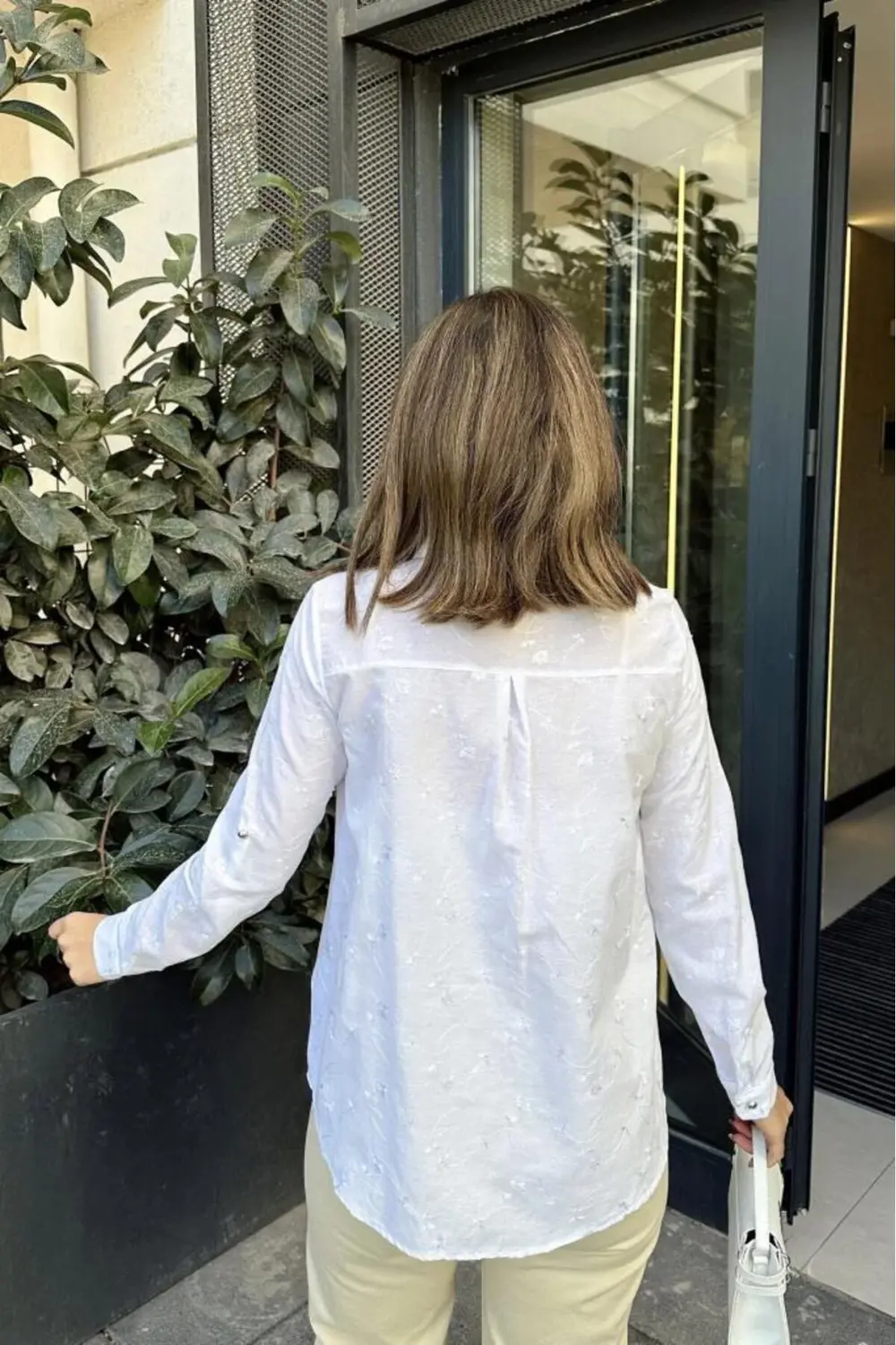 Kadın Beyaz Klasik Basic Poplin Gömlek-Nakış Detaylı 3398253