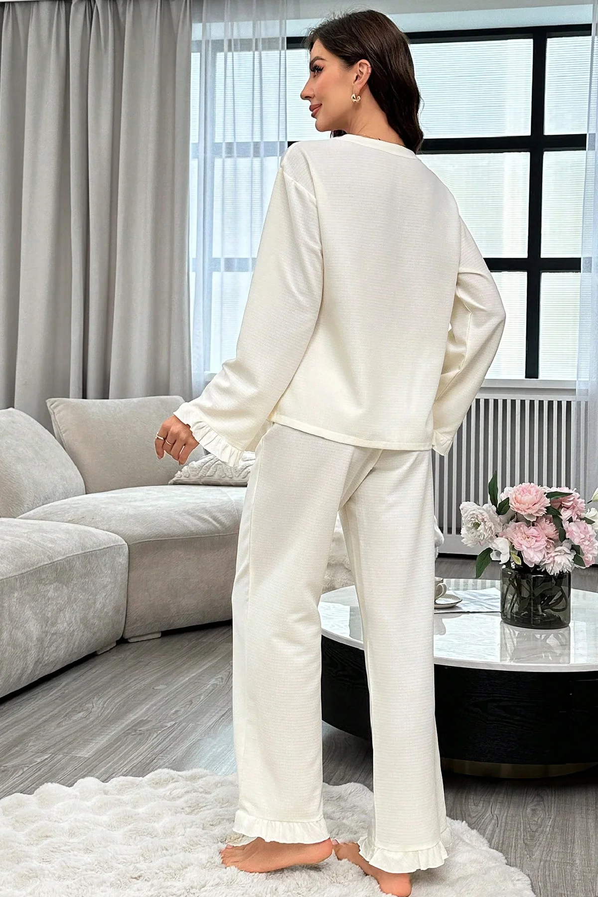 Kadın Beyaz Önden Bağlamalı Kolu ve Paçası Fırfır Detaylı Uzun Ko