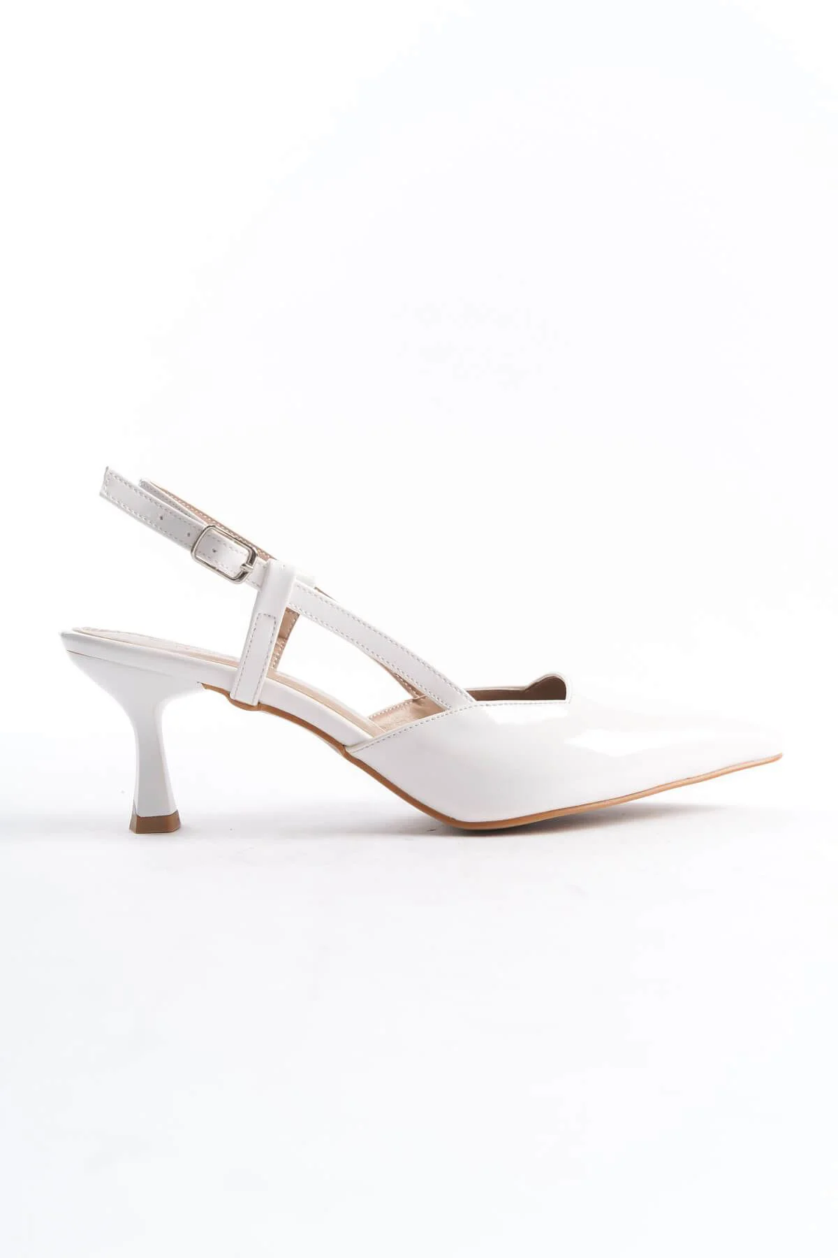 Kadın Beyaz Rugan Topuklu Ayakkabı TR08MS20B