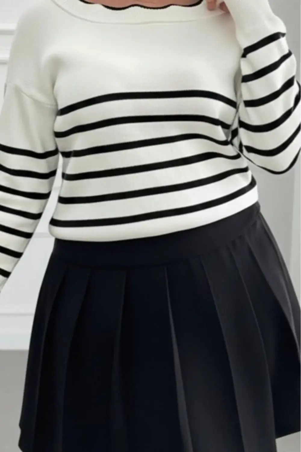 Kadın Beyaz Sırt Bağlama Detaylı çizgi Desen Triko Bluz