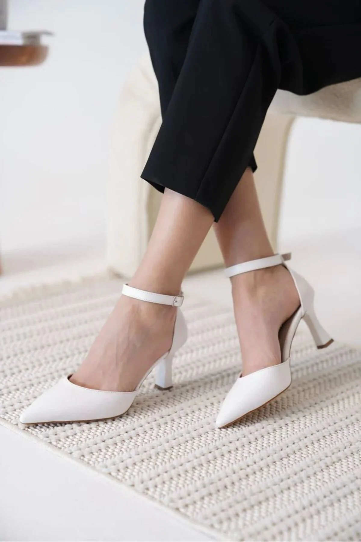 Kadın Beyaz Topuklu Ayakkabı TR12MS01B Kadın Beyaz Topuklu Ayakkabı TR12MS01B